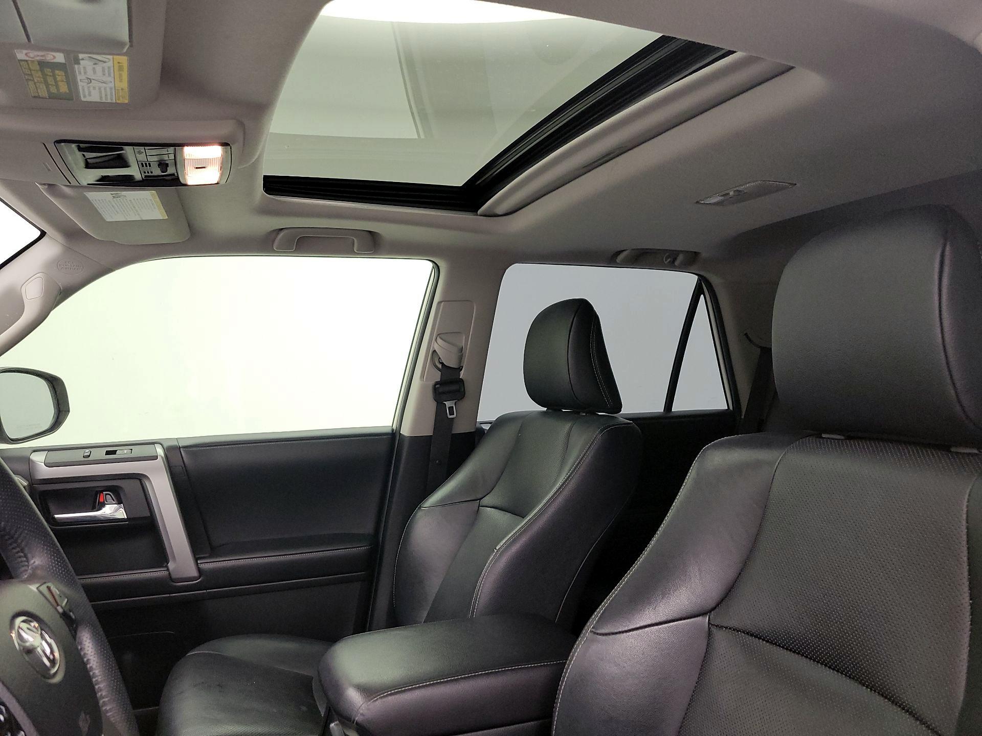Thumbnail: 2019 Toyota 4Runner - 19