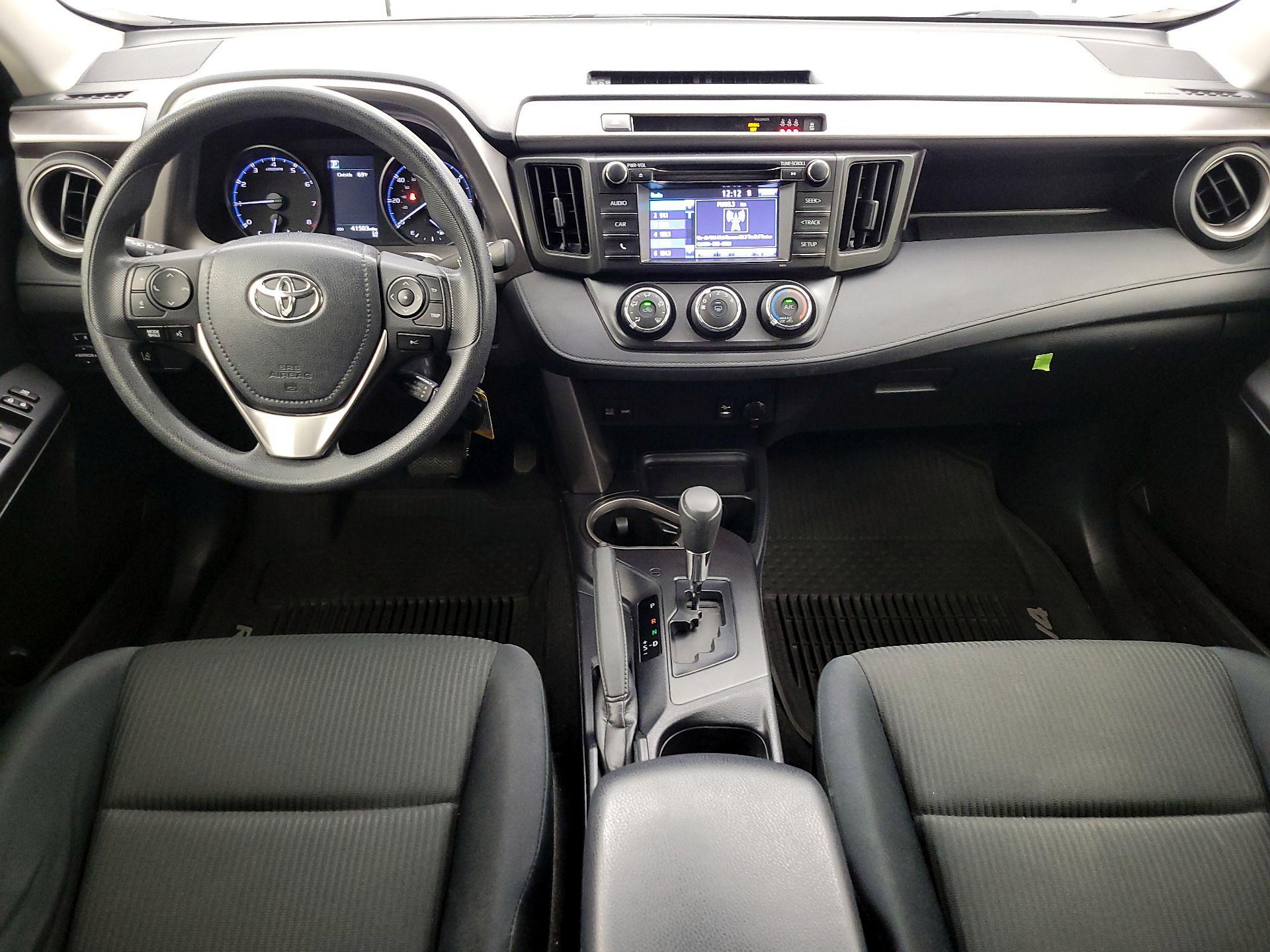 Thumbnail: 2018 Toyota RAV4 - 9