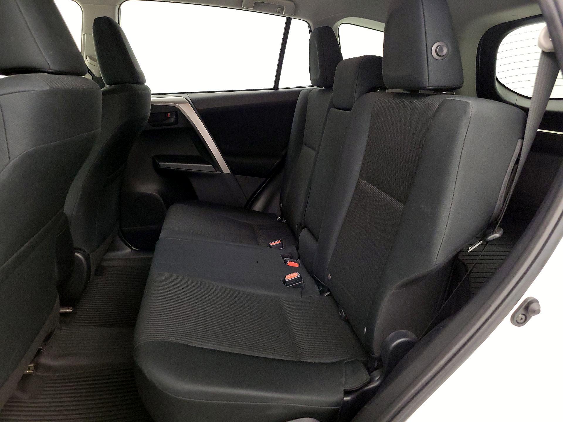 Thumbnail: 2018 Toyota RAV4 - 19