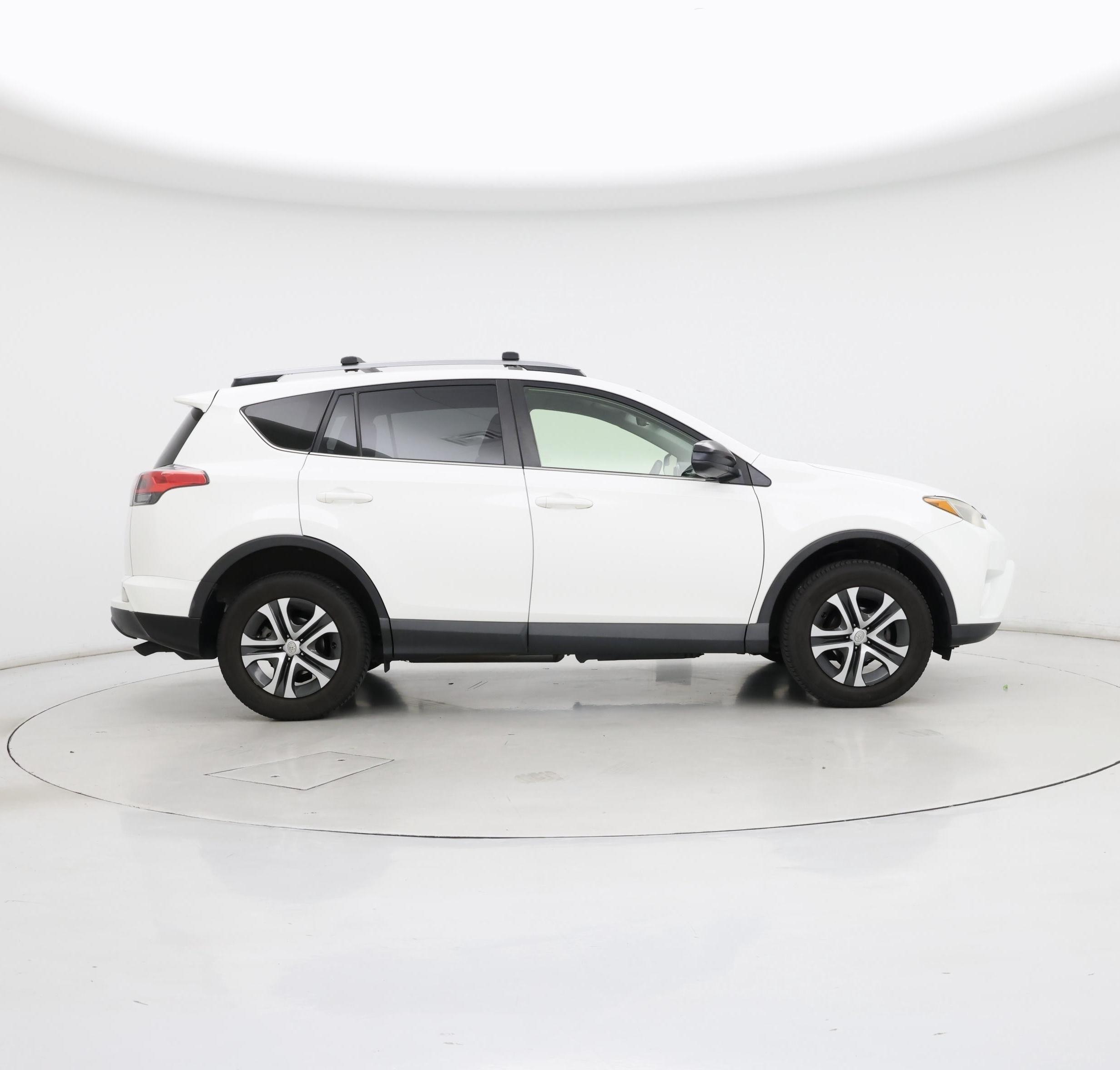 Thumbnail: 2018 Toyota RAV4 - 7