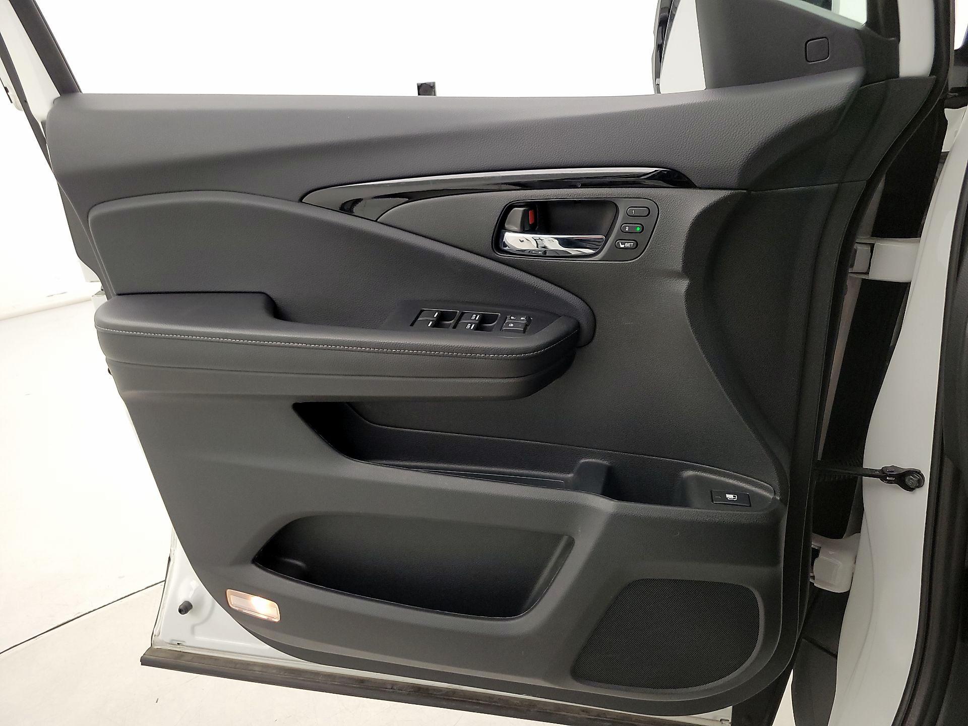 Thumbnail: 2020 Honda Ridgeline - 12