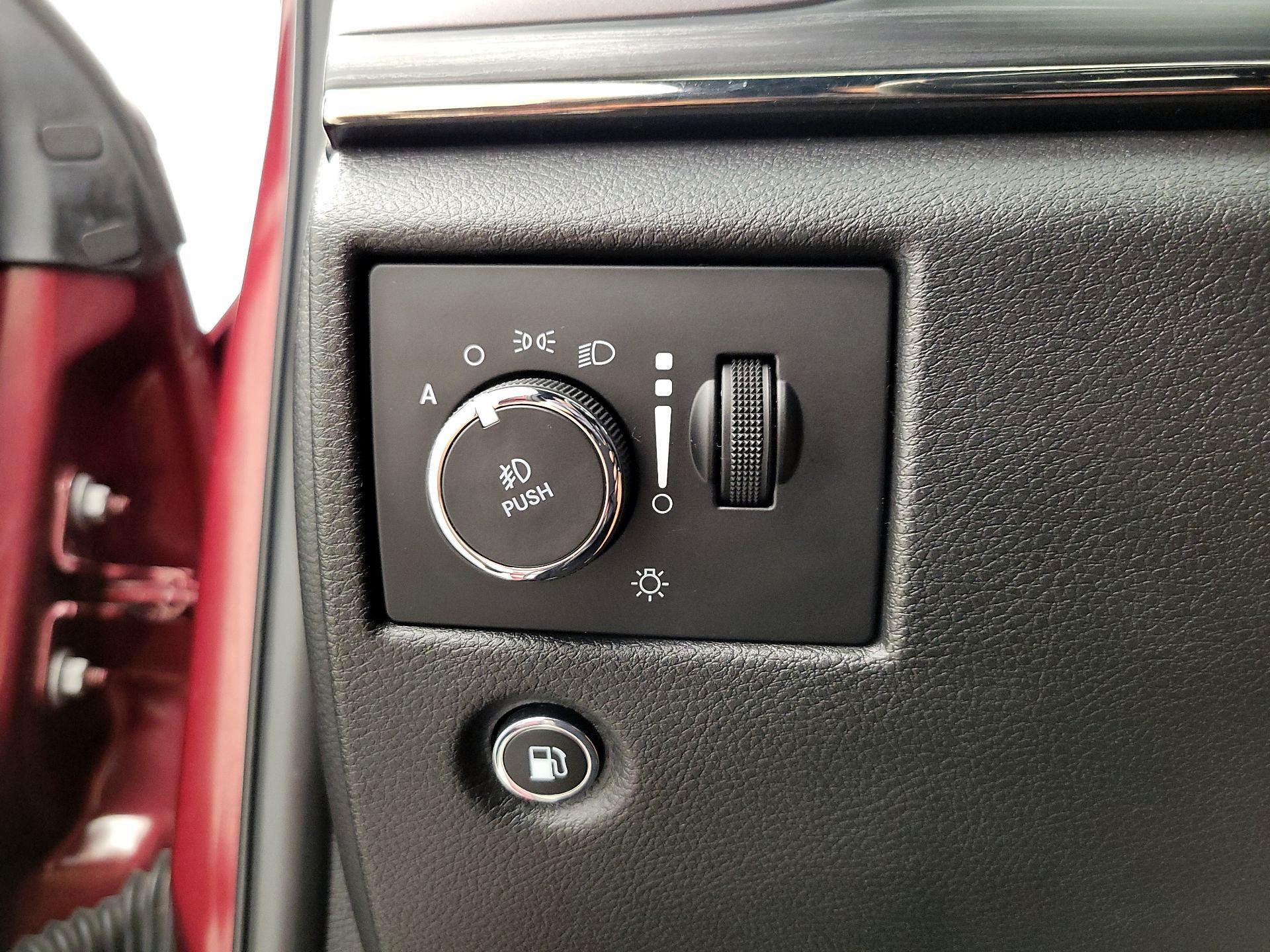 Thumbnail: 2019 Jeep Grand Cherokee - 13