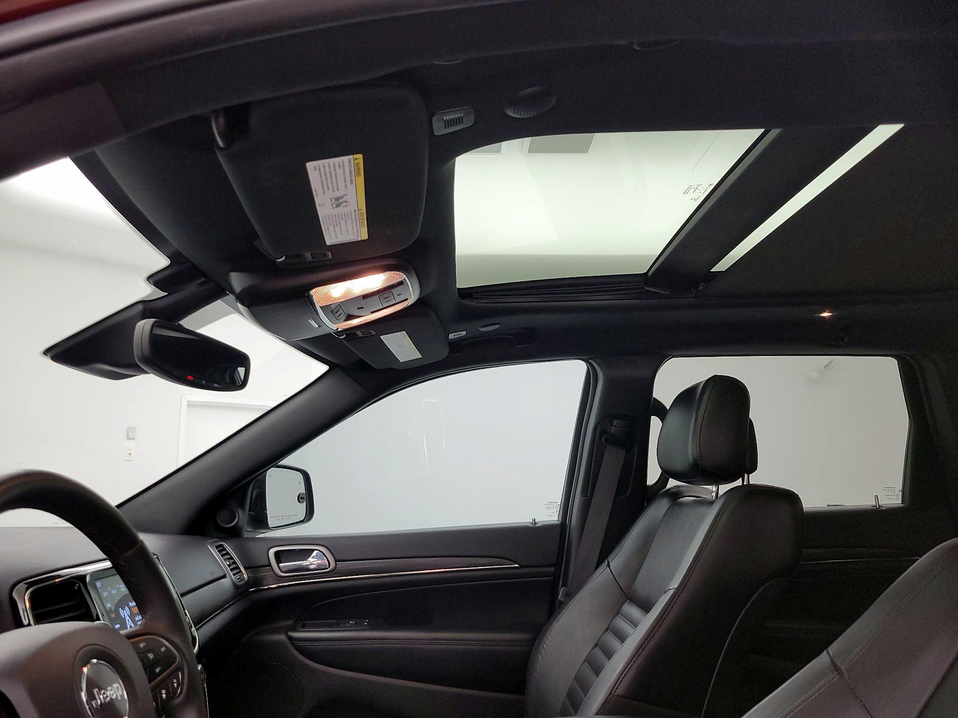 Thumbnail: 2019 Jeep Grand Cherokee - 19