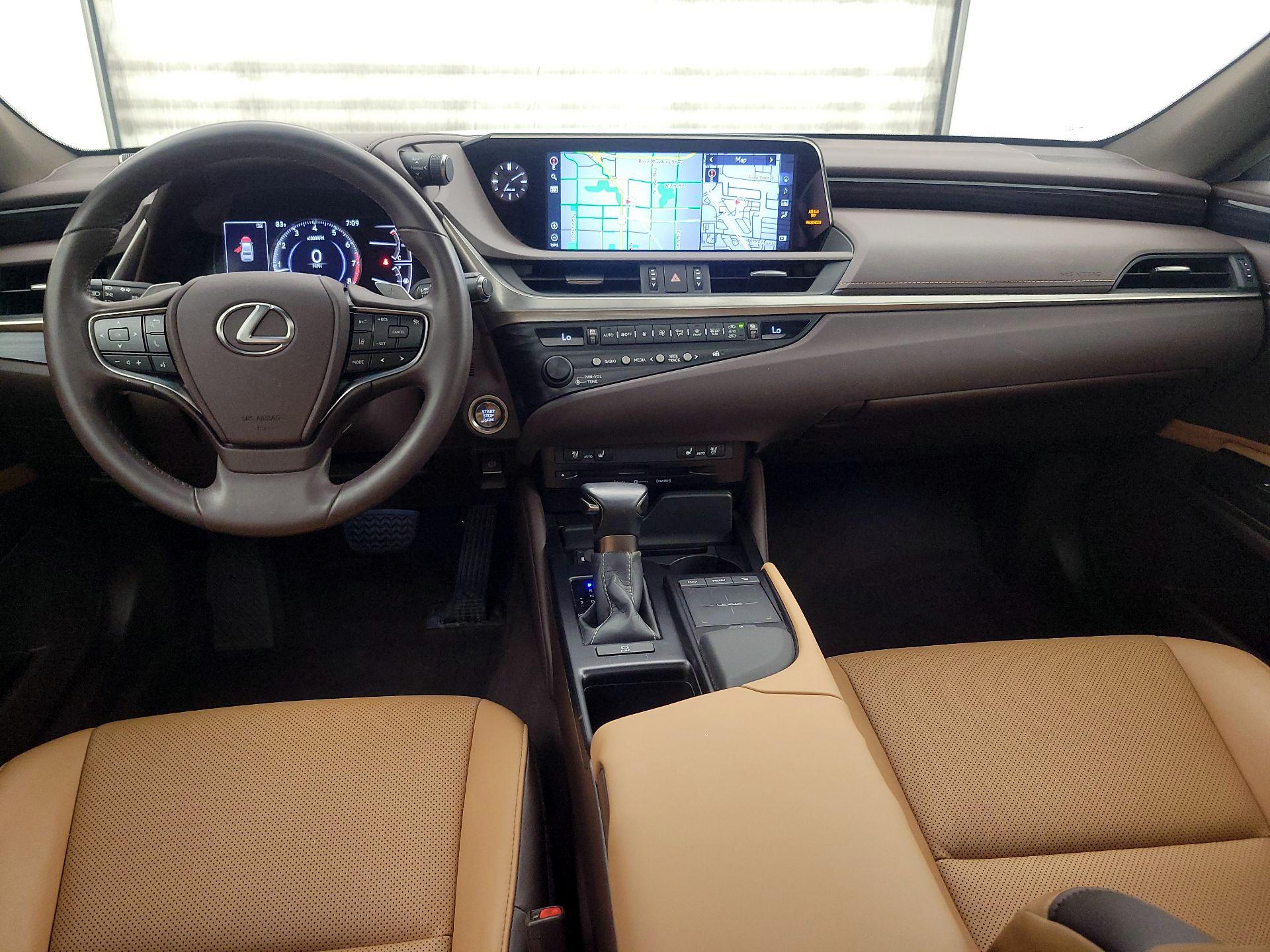 Thumbnail: 2020 Lexus ES - 9
