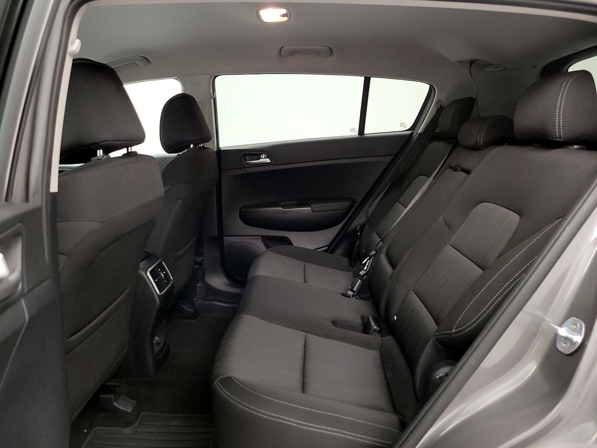 Thumbnail: 2017 Kia Sportage - 19