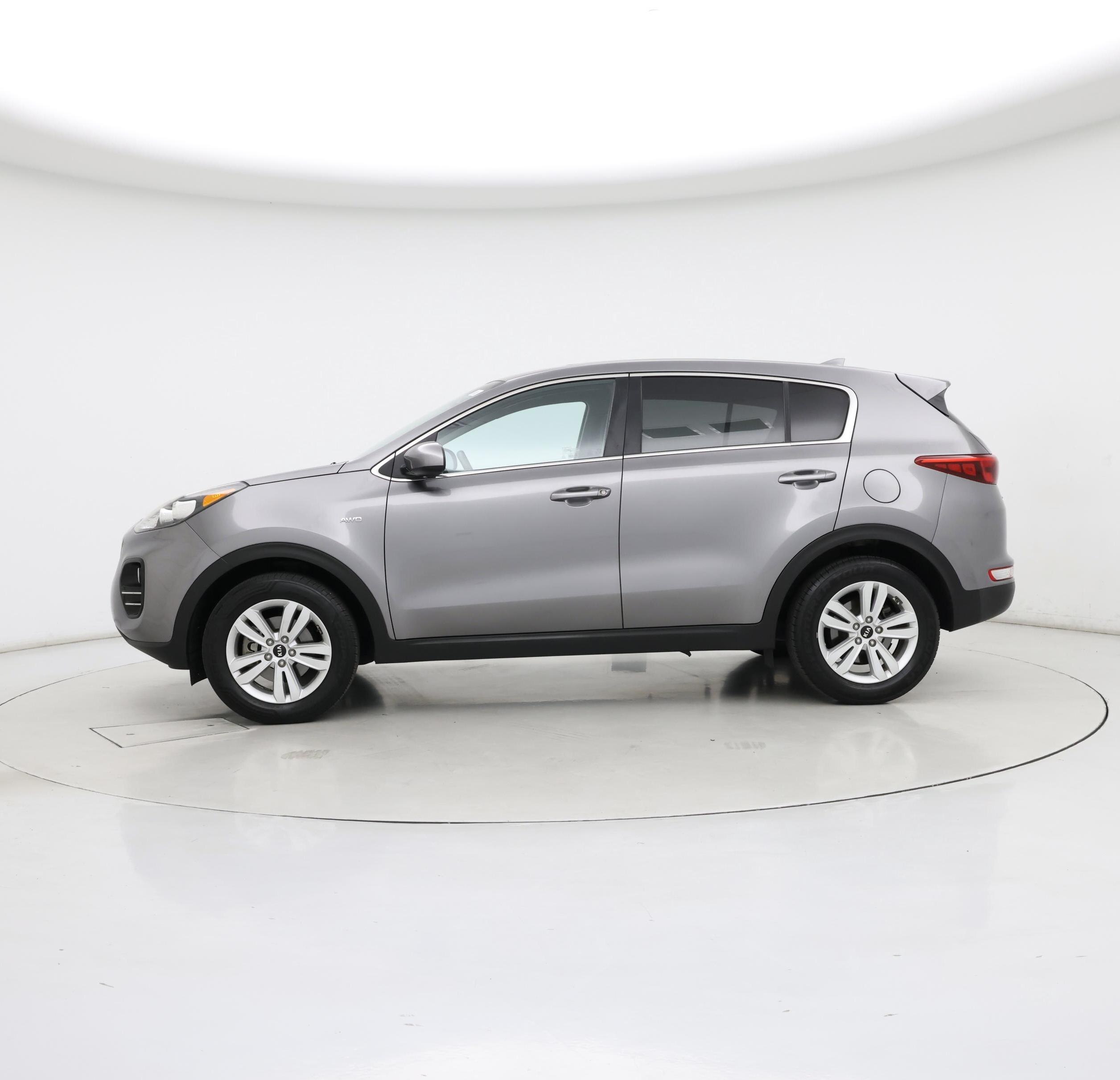 Thumbnail: 2017 Kia Sportage - 3