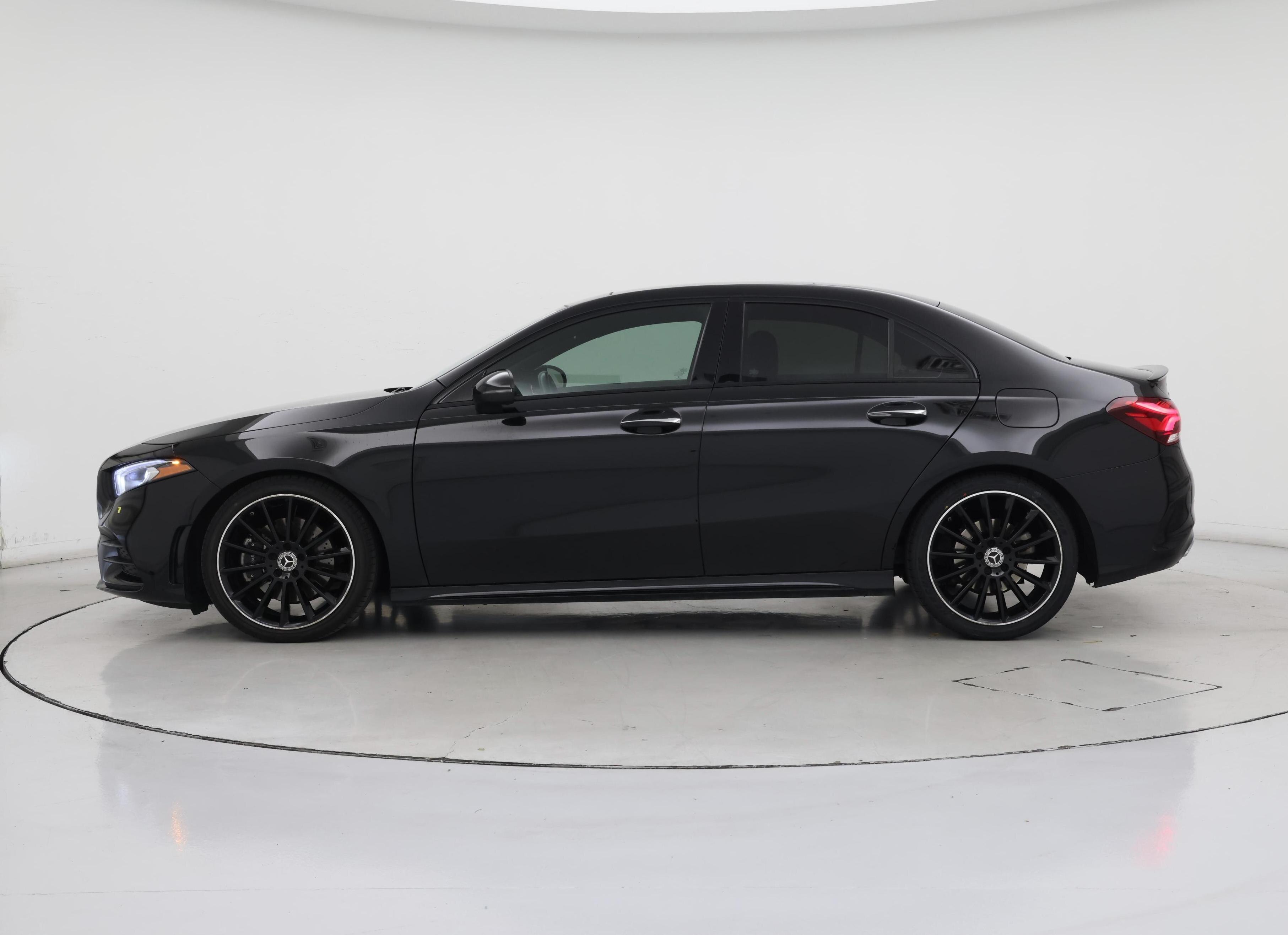 Thumbnail: 2020 Mercedes-Benz A-Class - 3