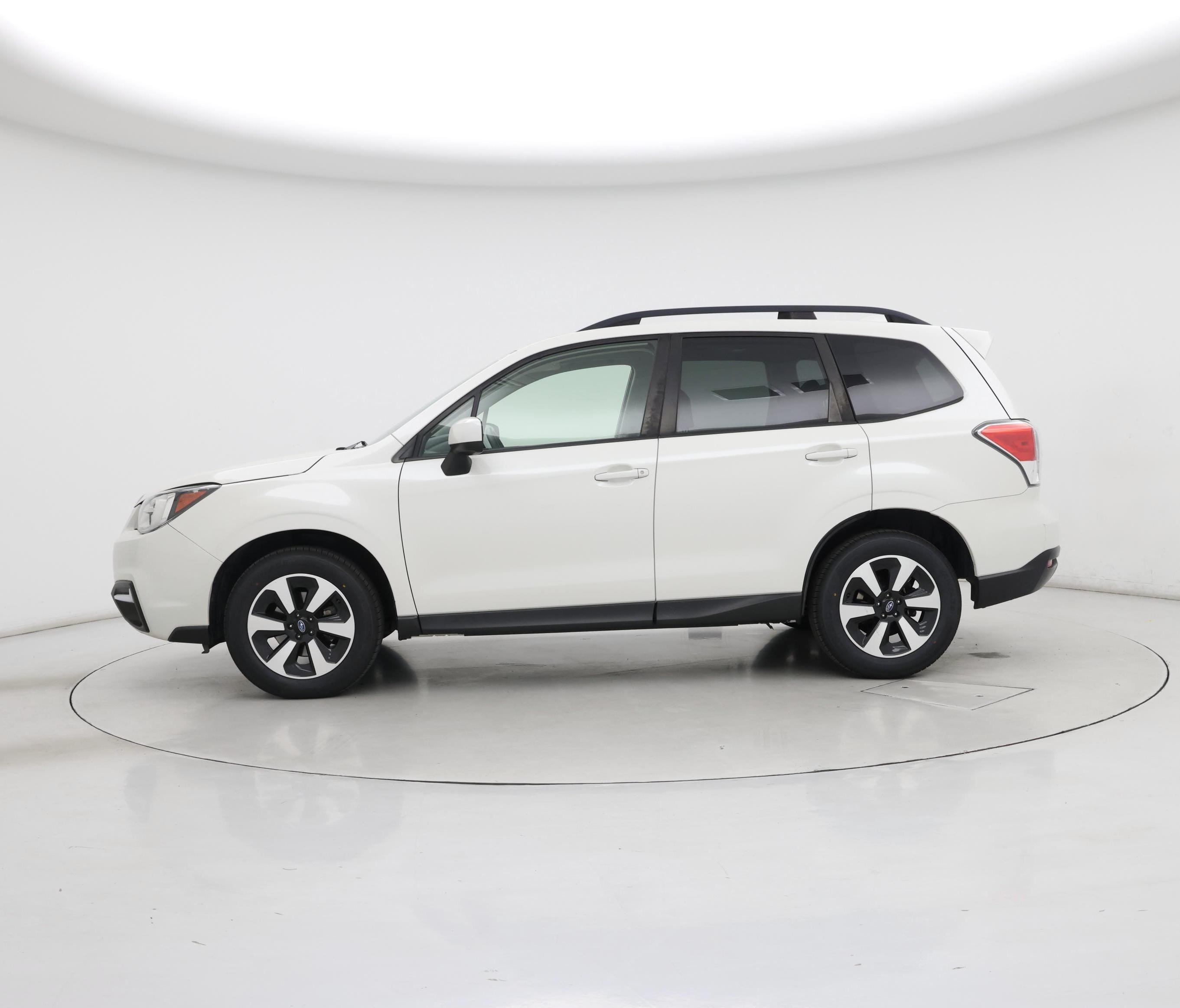 Thumbnail: 2018 Subaru Forester - 3