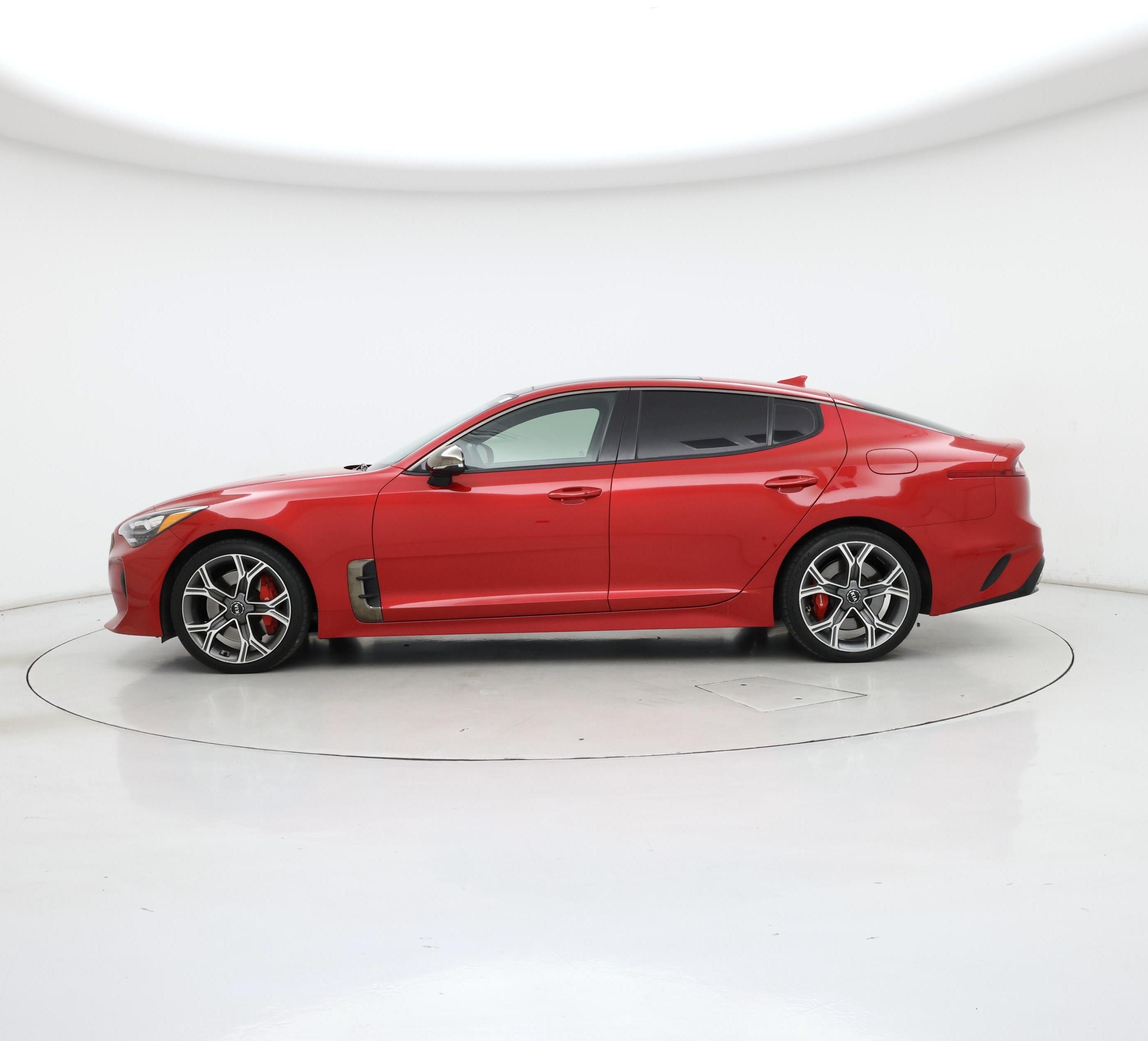 Thumbnail: 2018 Kia Stinger - 3