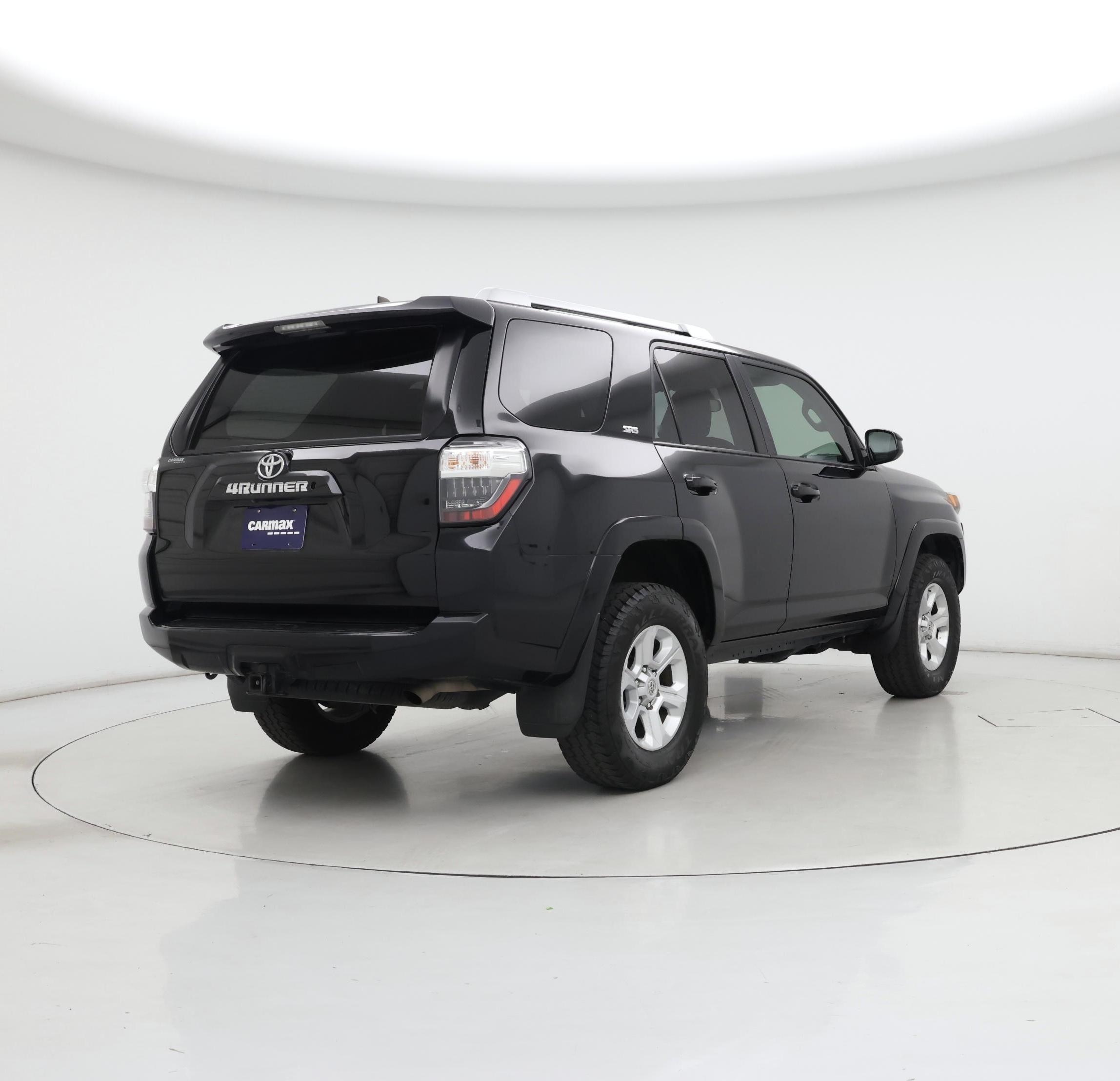 Thumbnail: 2017 Toyota 4Runner - 8