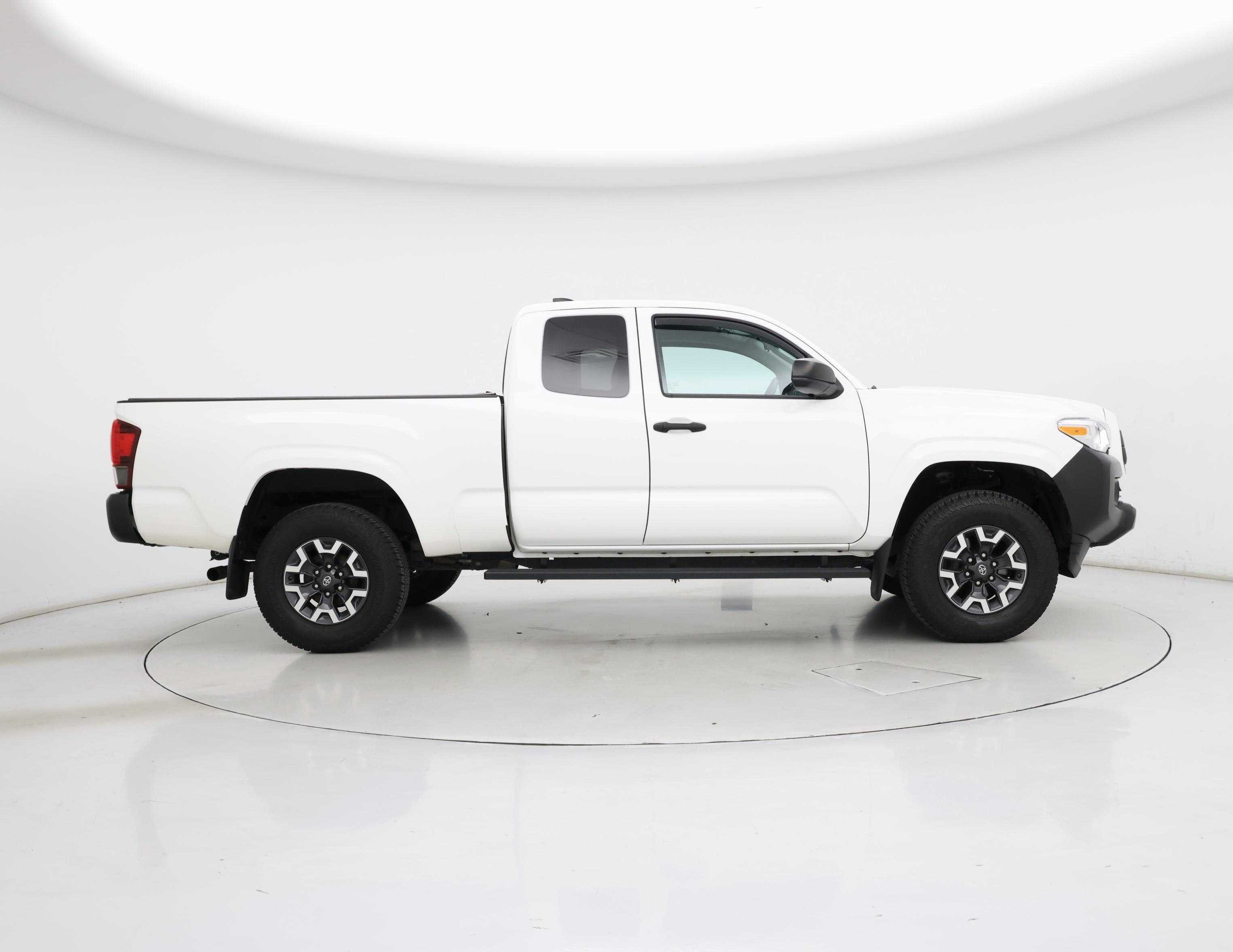 Thumbnail: 2022 Toyota Tacoma - 7