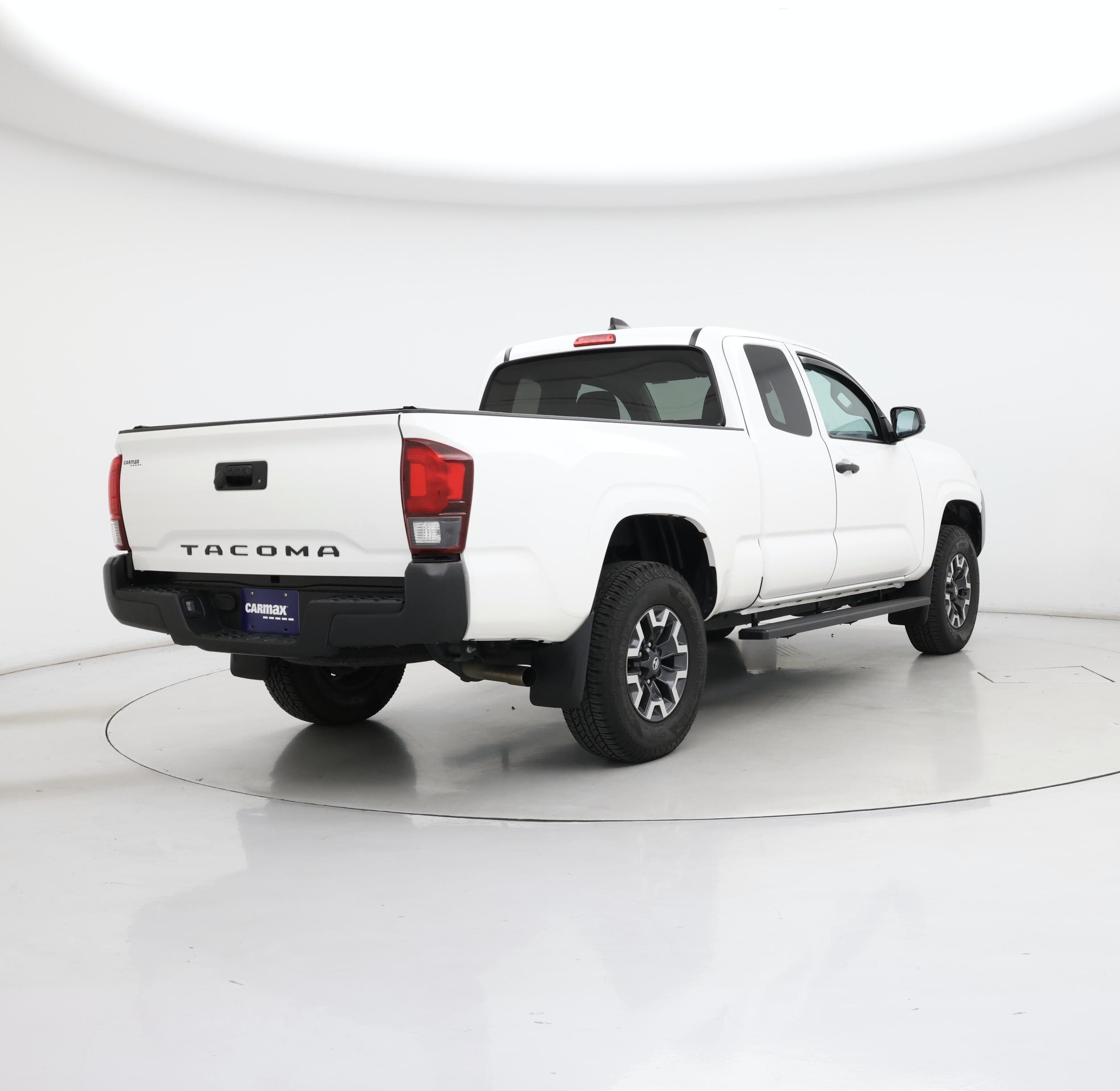 Thumbnail: 2022 Toyota Tacoma - 8