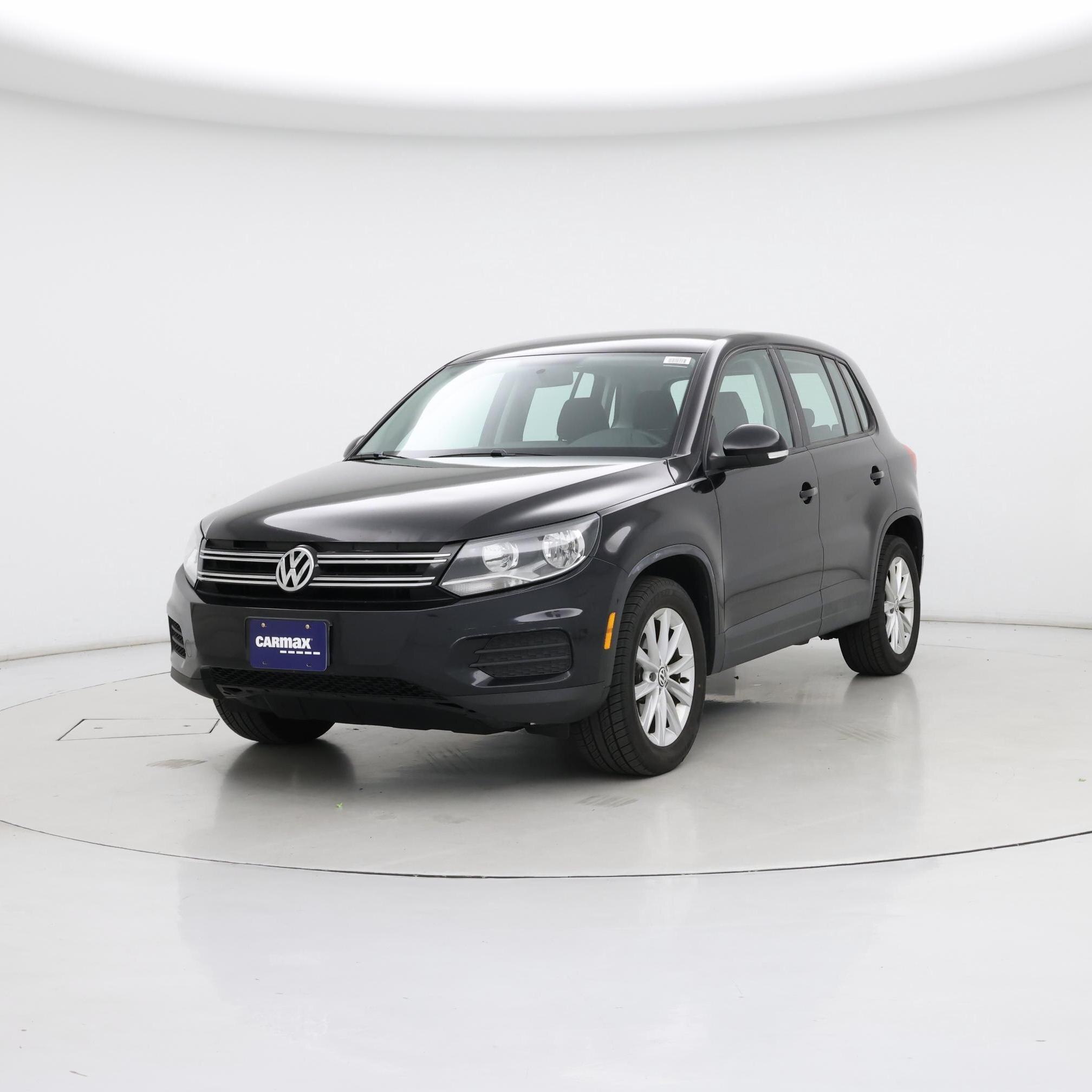 Thumbnail: 2017 Volkswagen Tiguan - 4