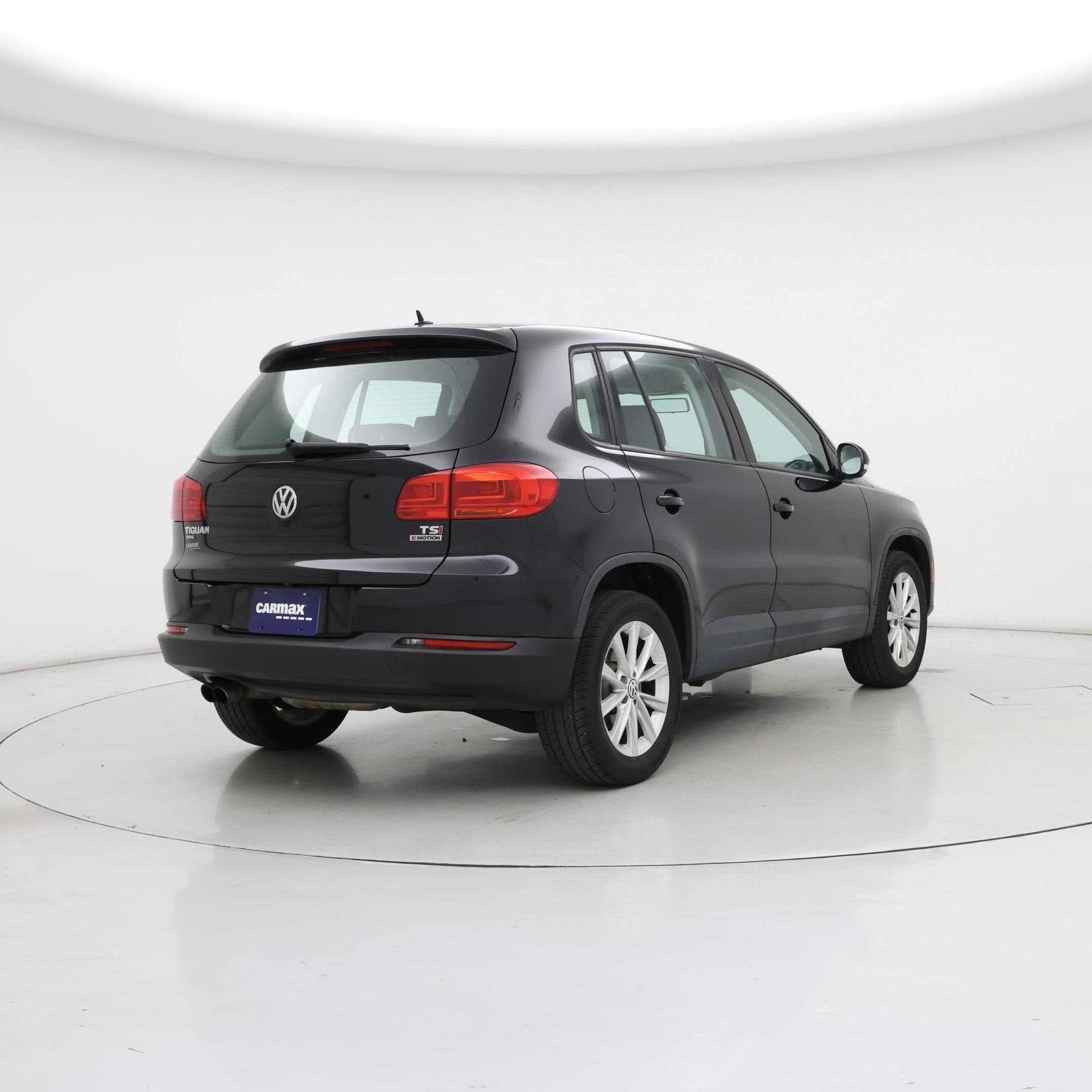 Thumbnail: 2017 Volkswagen Tiguan - 8
