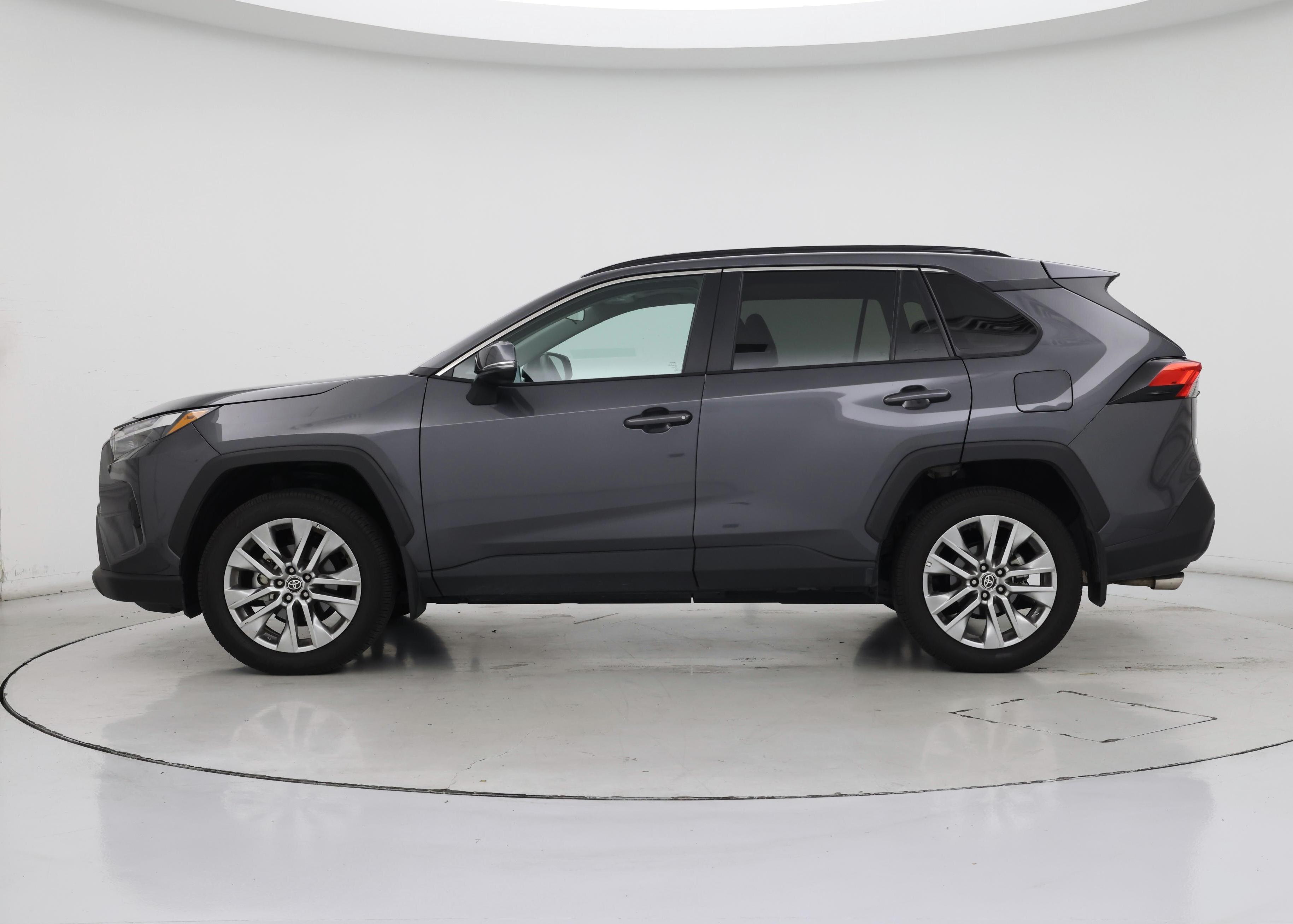 Thumbnail: 2024 Toyota RAV4 - 3