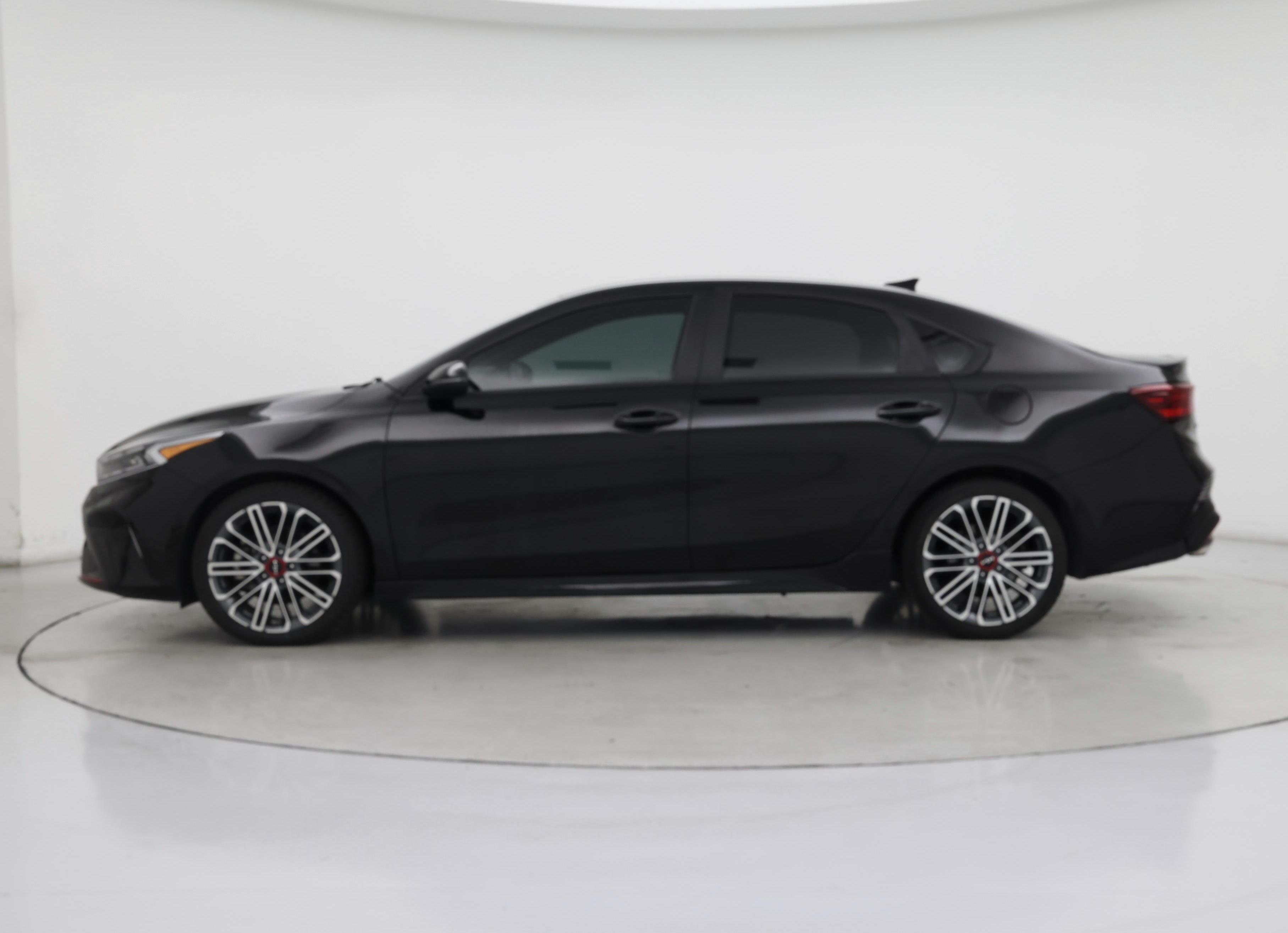 Thumbnail: 2024 Kia Forte - 3