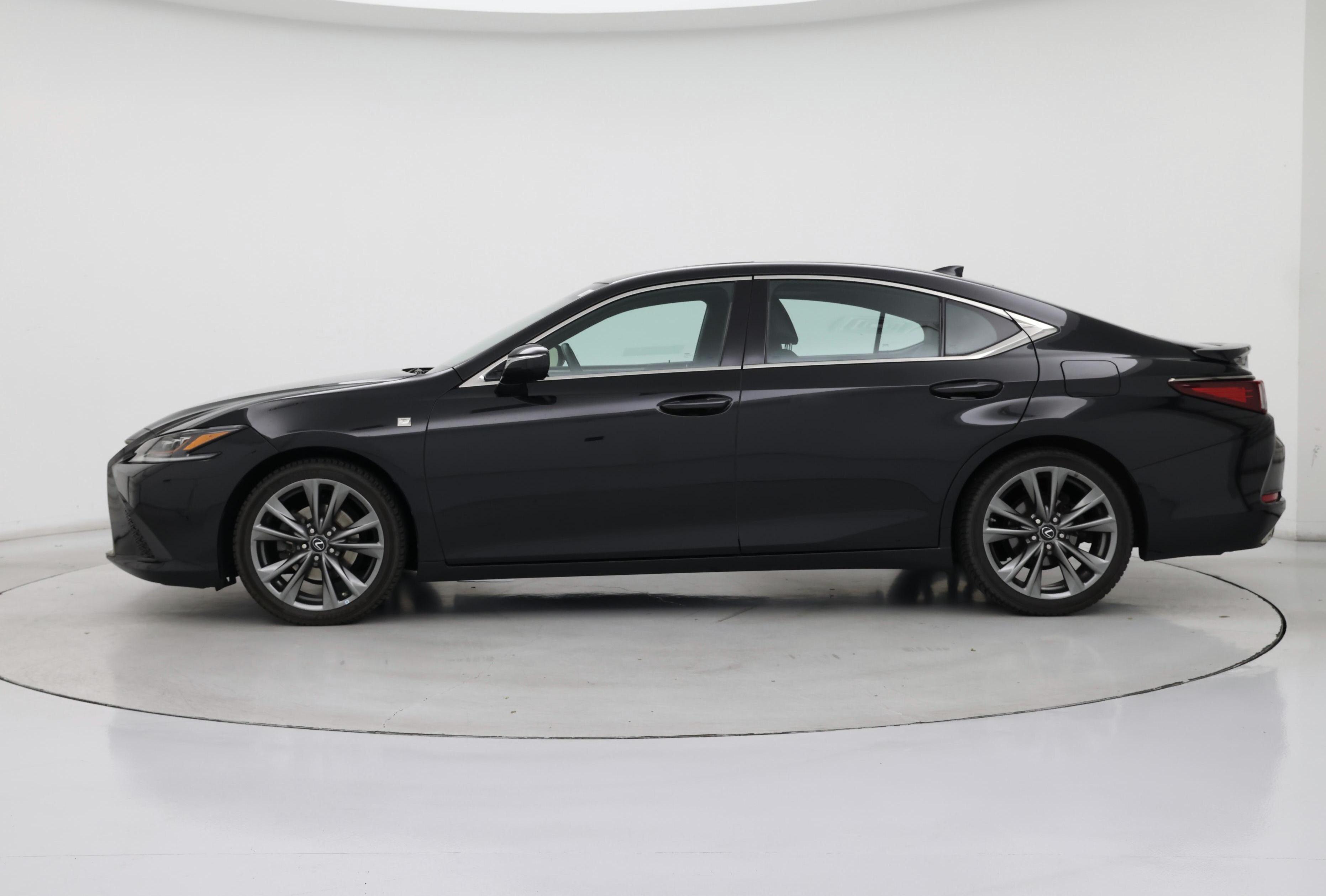 Thumbnail: 2019 Lexus ES - 3