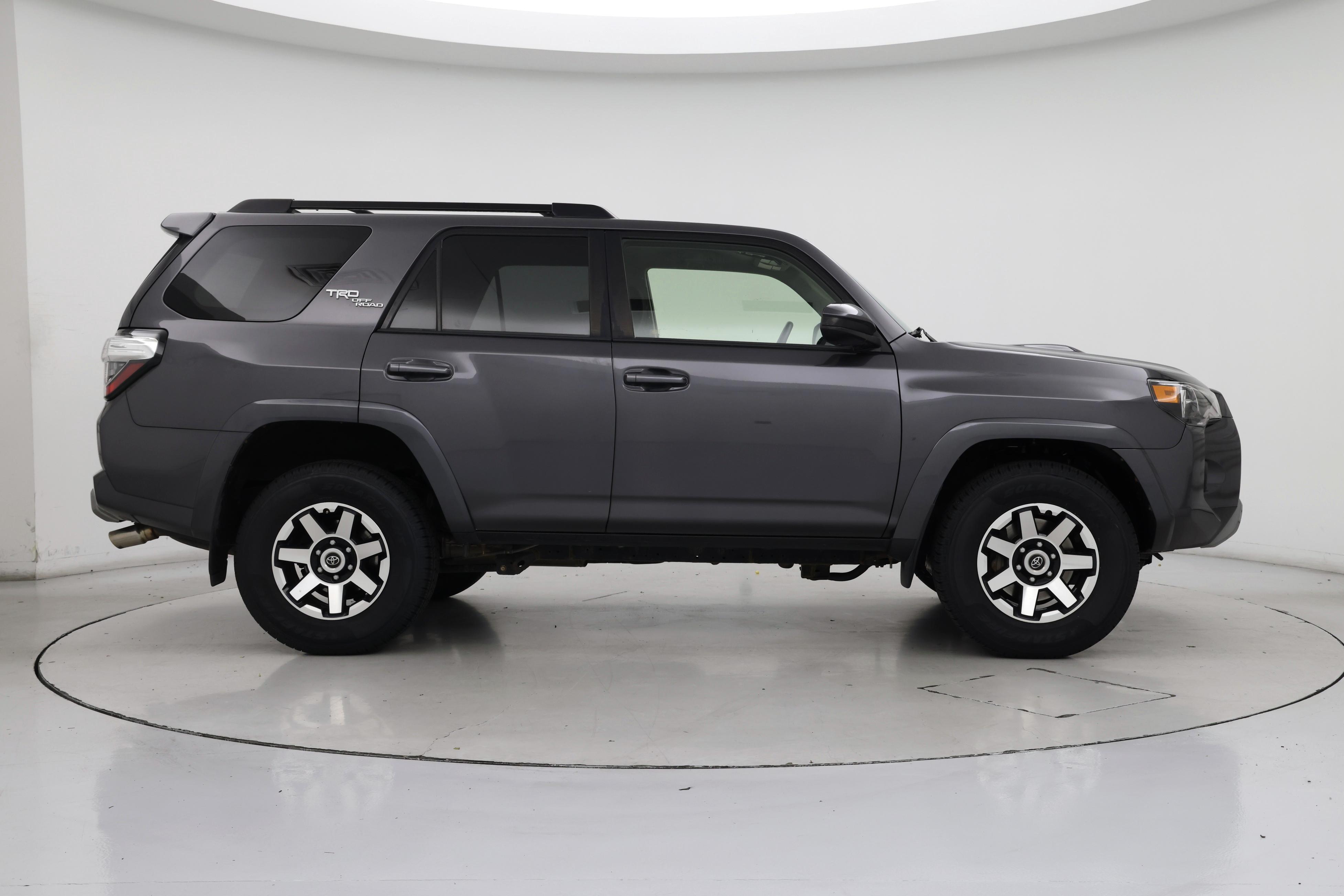 Thumbnail: 2019 Toyota 4Runner - 7