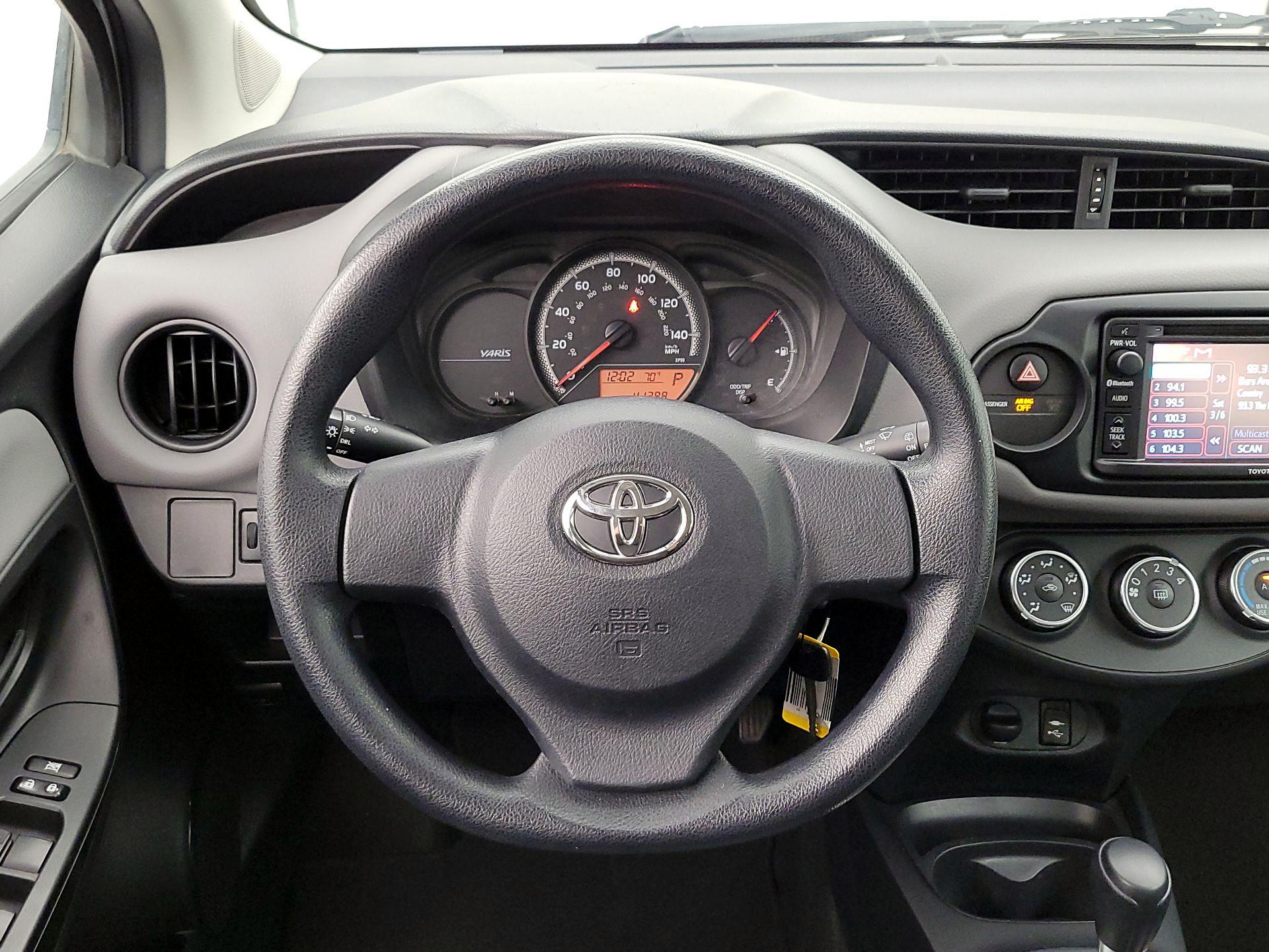 Thumbnail: 2015 Toyota Yaris - 10