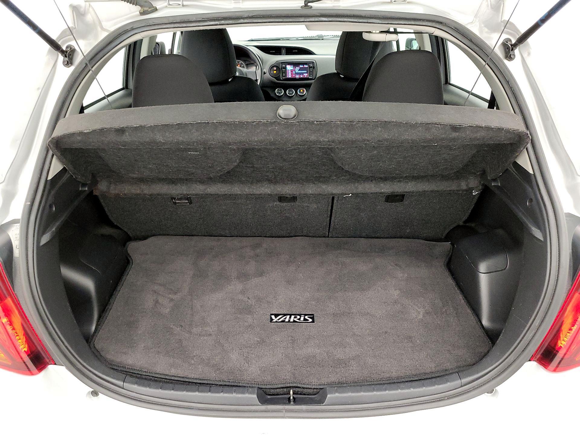 Thumbnail: 2015 Toyota Yaris - 19