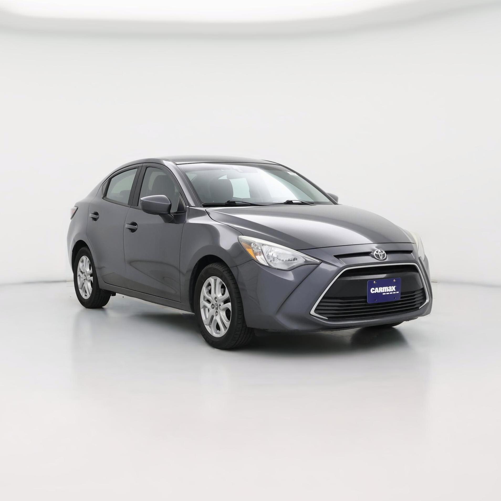 Thumbnail: 2017 Toyota Yaris iA - 1