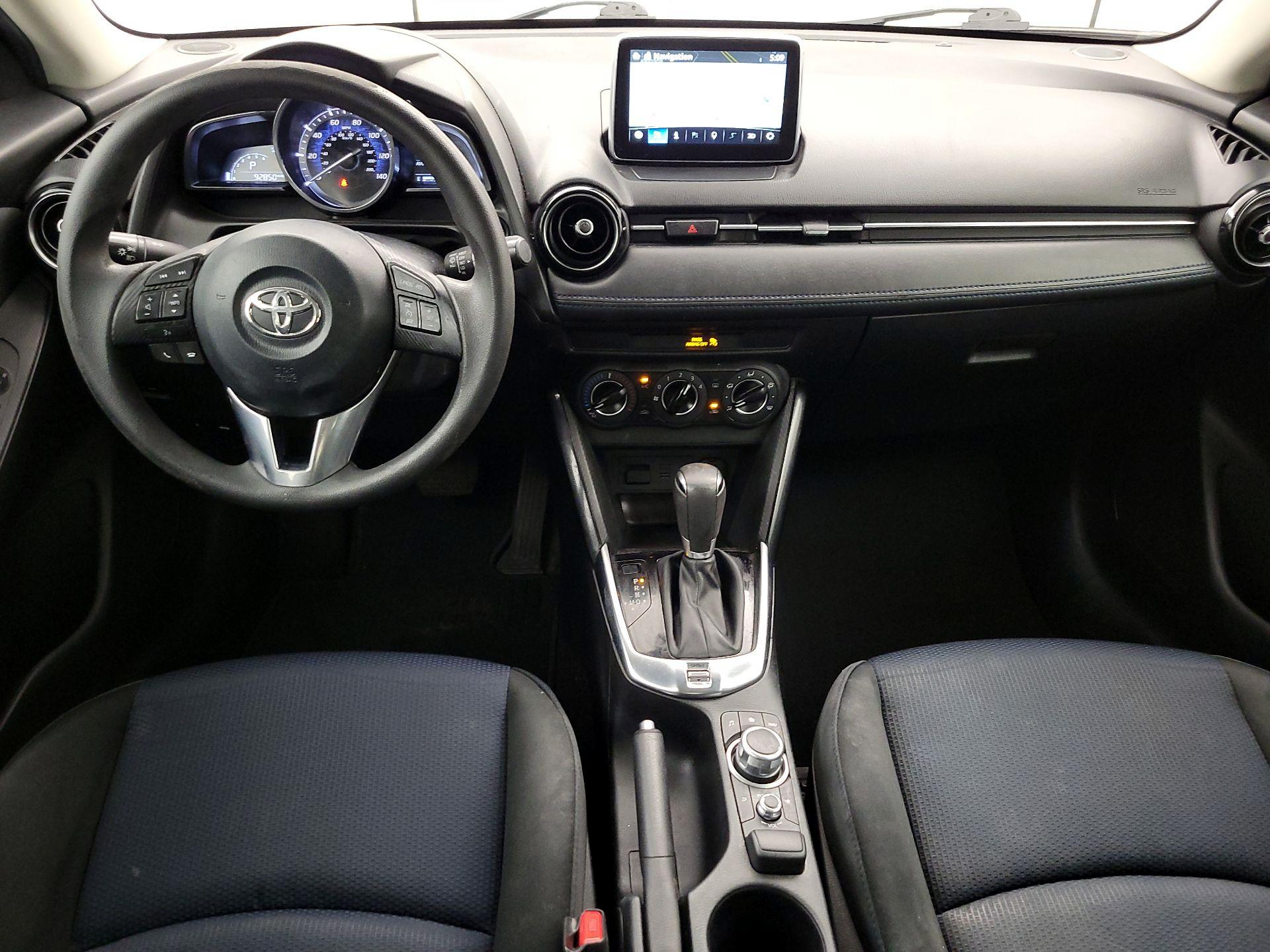 Thumbnail: 2017 Toyota Yaris iA - 9