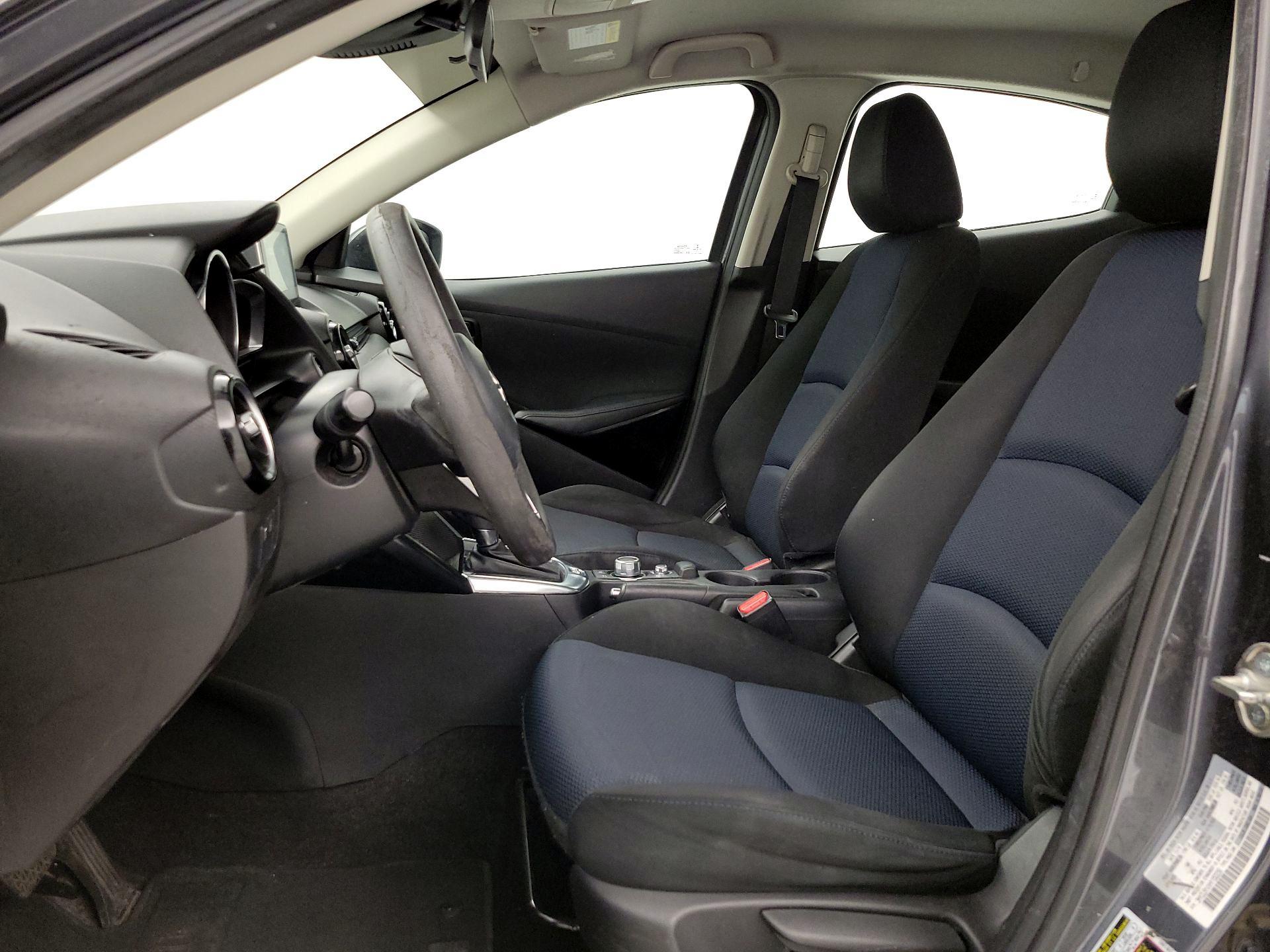 Thumbnail: 2017 Toyota Yaris iA - 11