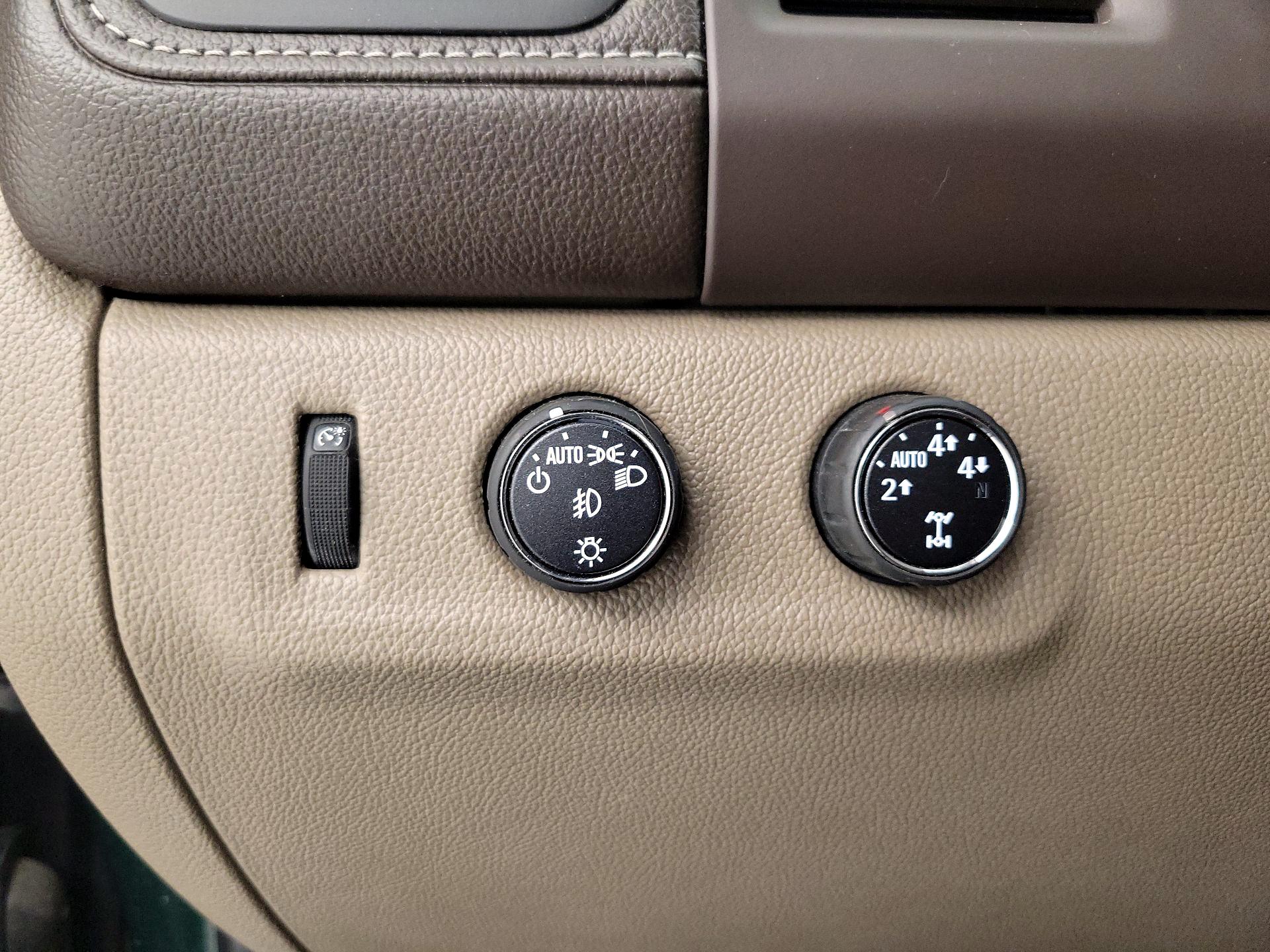 Thumbnail: 2015 GMC Canyon - 13