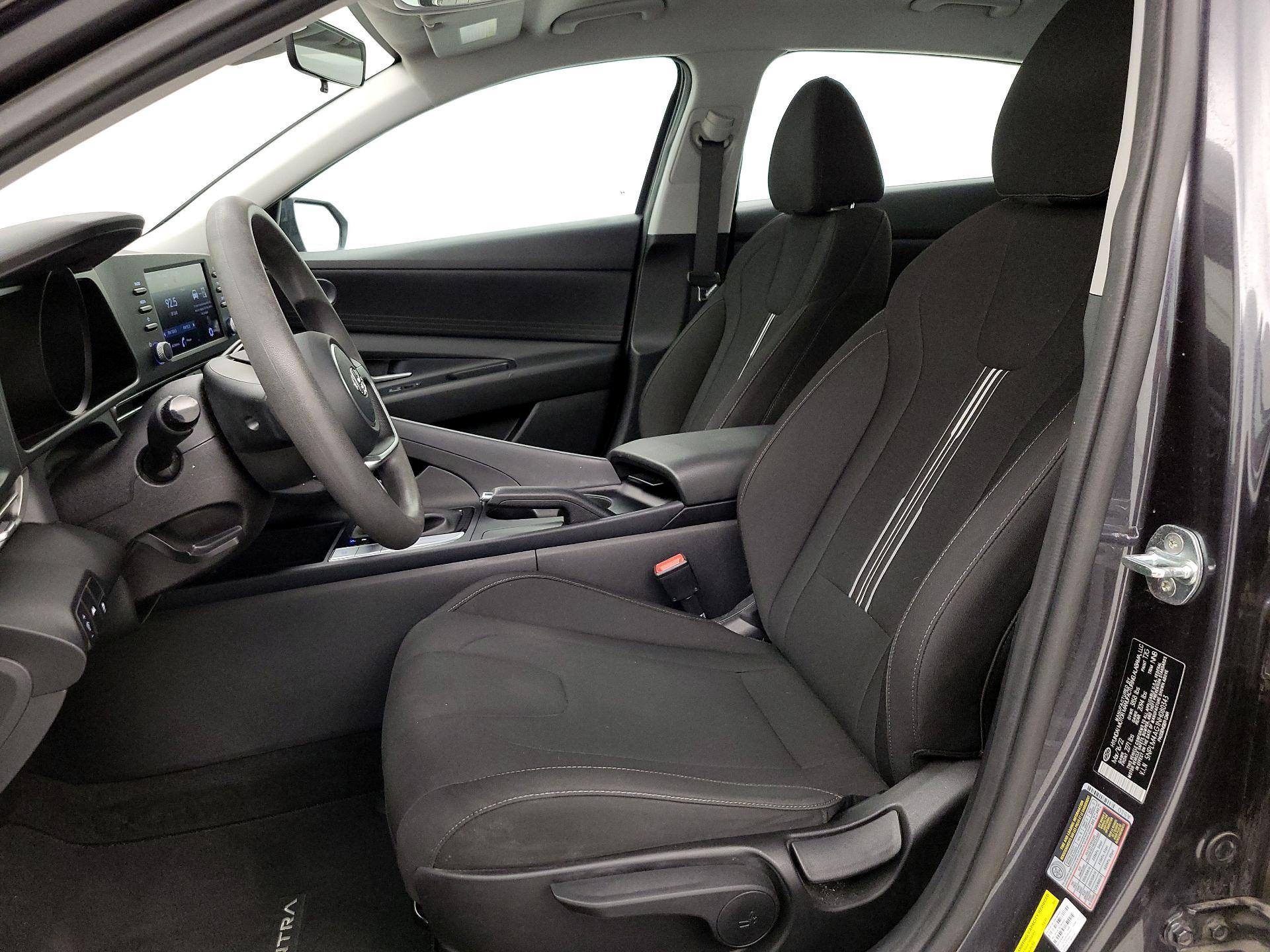 Thumbnail: 2022 Hyundai Elantra - 11