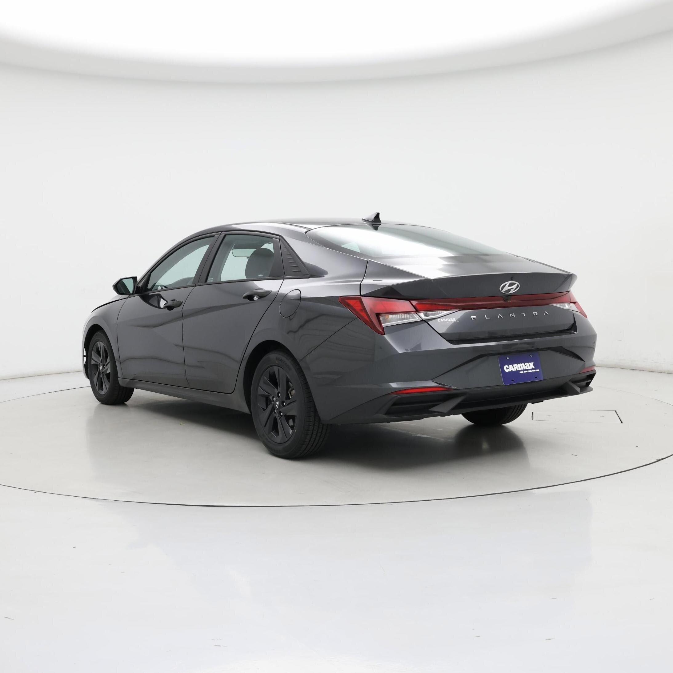 Thumbnail: 2022 Hyundai Elantra - 2