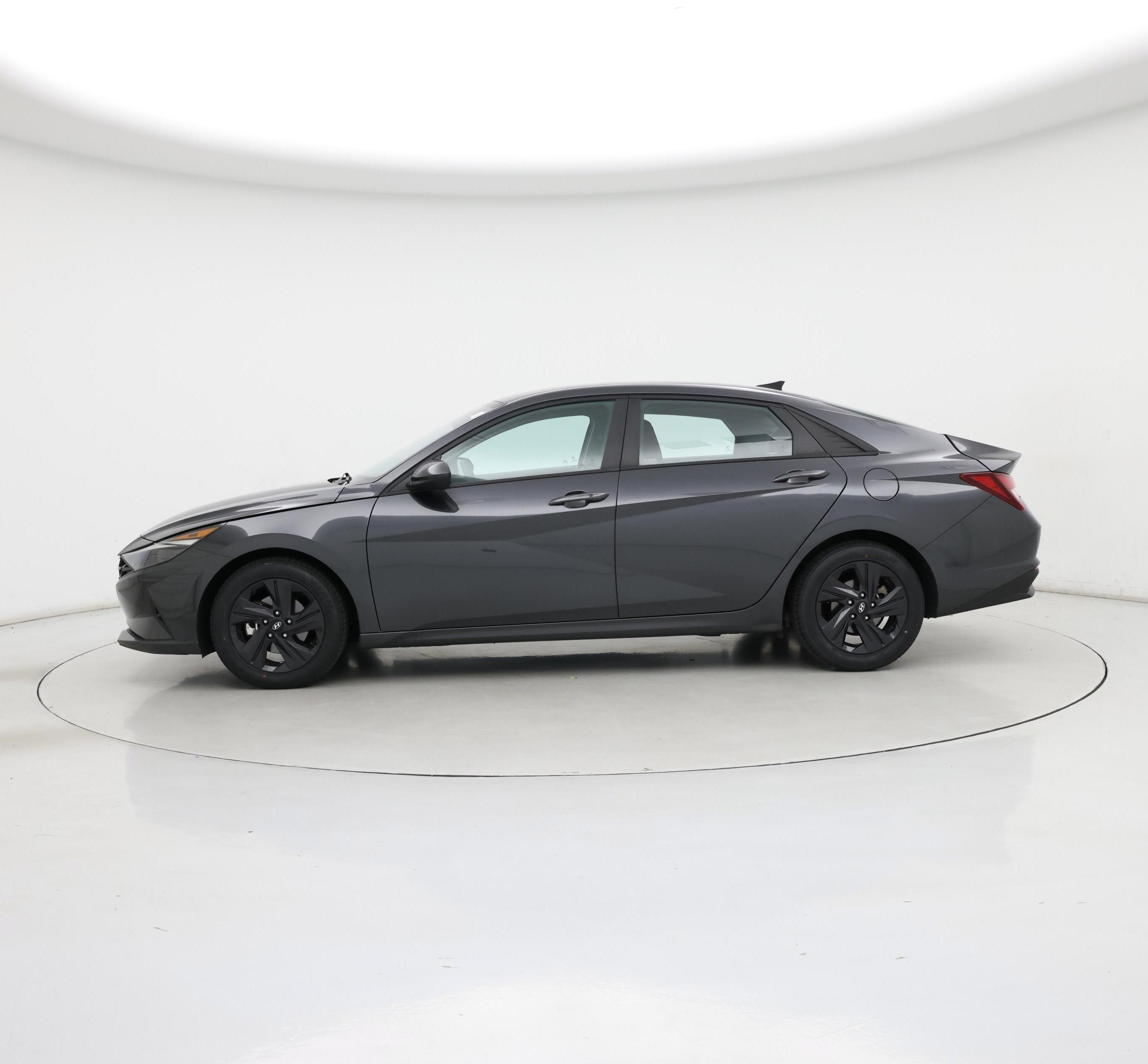 Thumbnail: 2022 Hyundai Elantra - 3