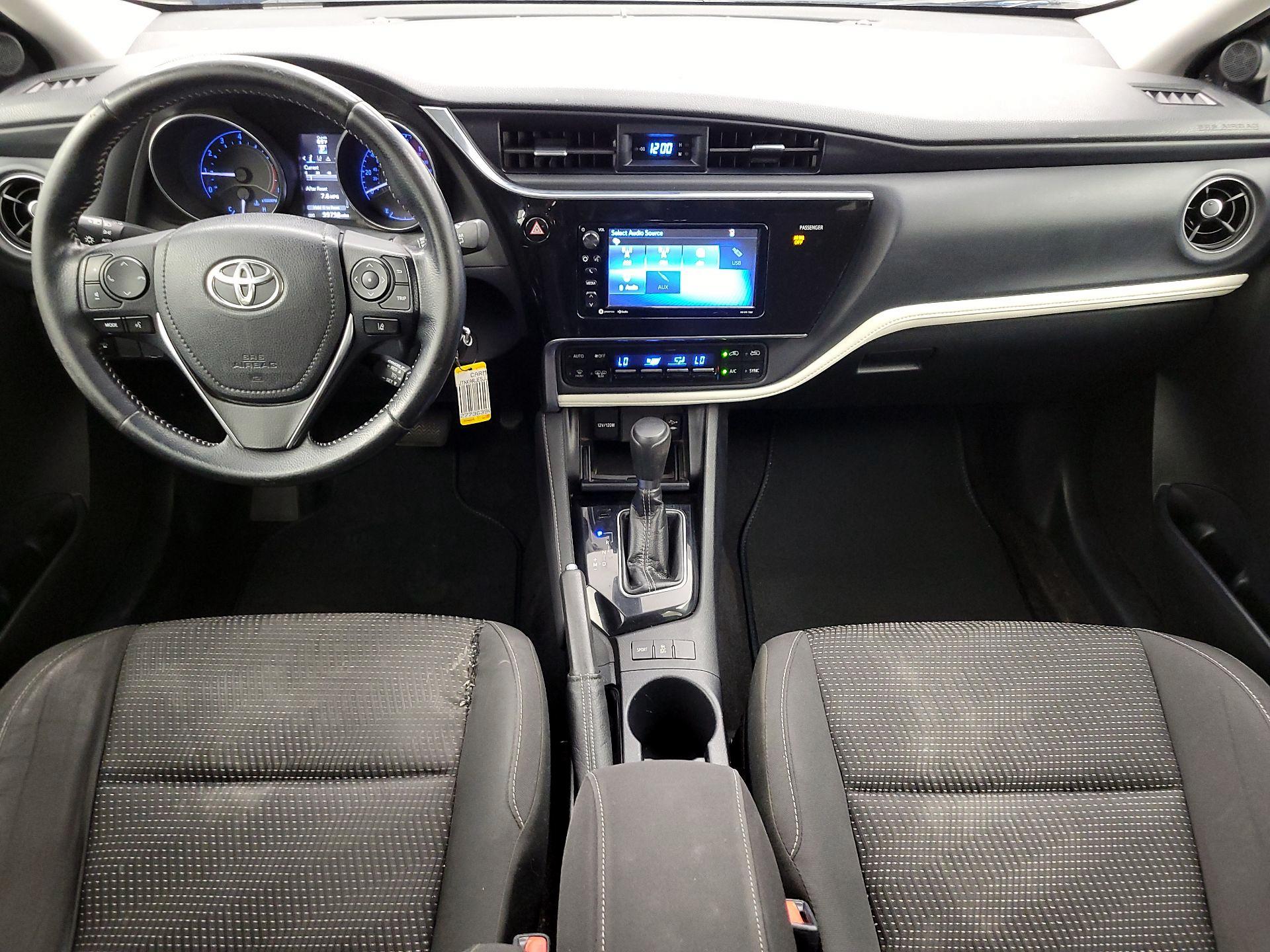 Thumbnail: 2018 Toyota Corolla iM - 9
