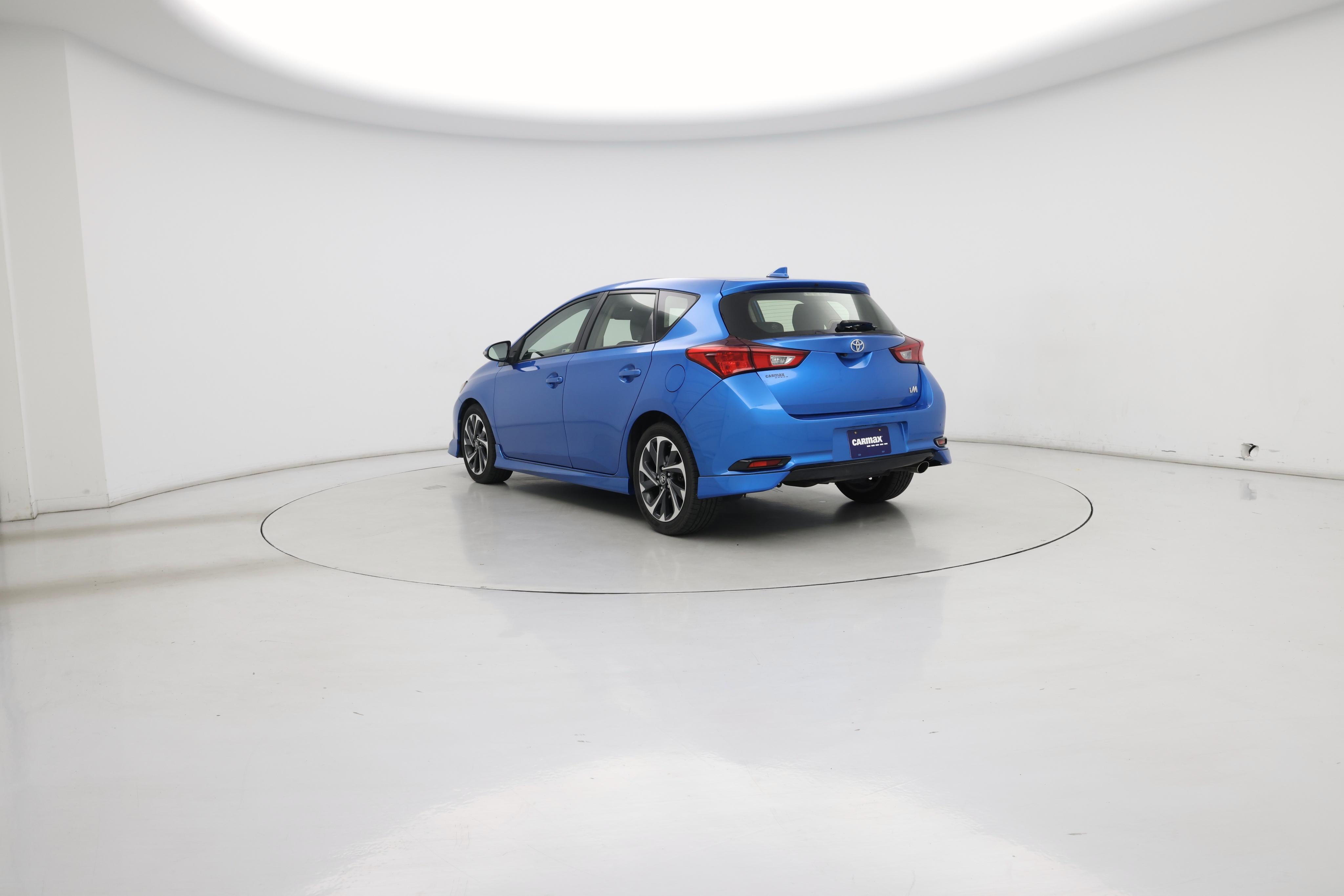 Thumbnail: 2018 Toyota Corolla iM - 2