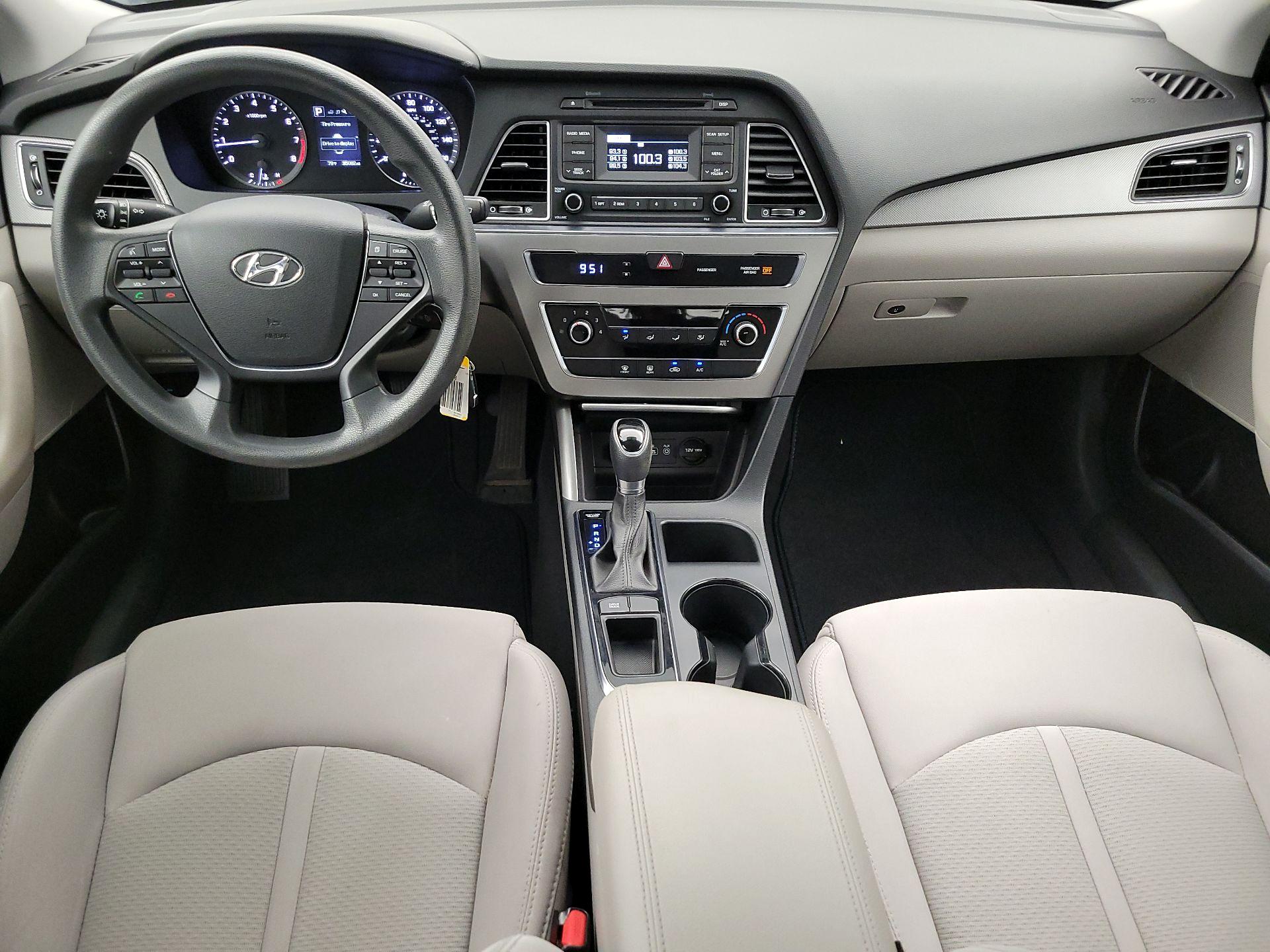 Thumbnail: 2017 Hyundai Sonata - 9