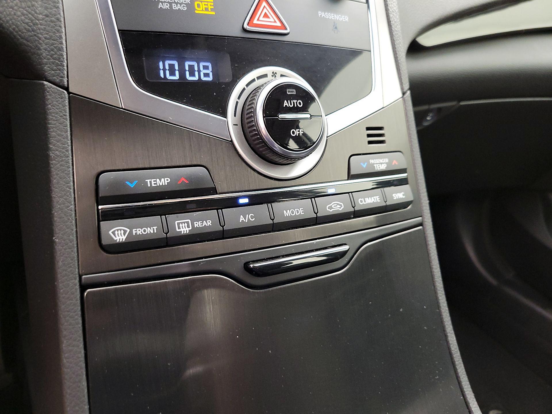 Thumbnail: 2017 Hyundai Azera - 17