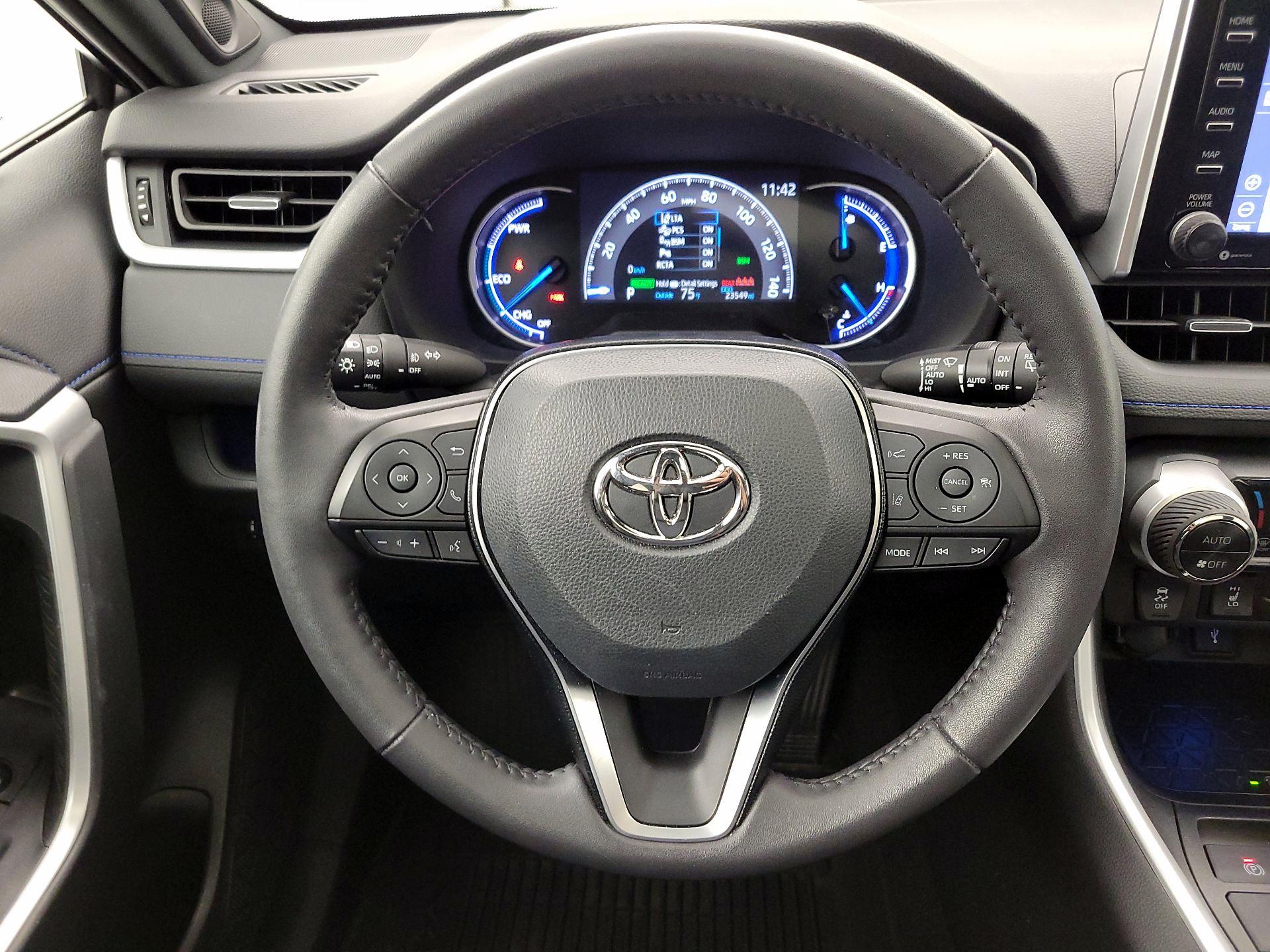 Thumbnail: 2021 Toyota RAV4 - 10