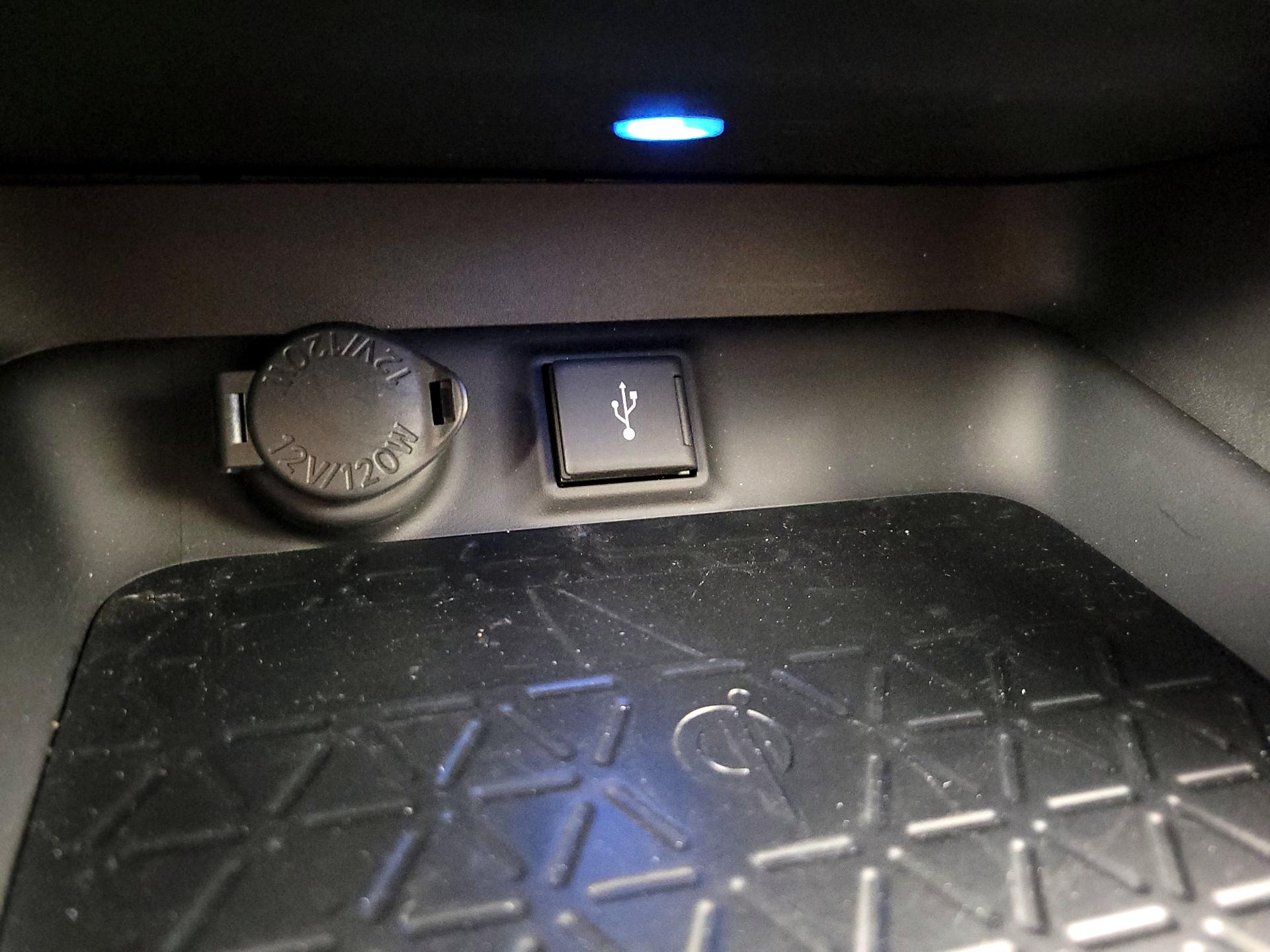 Thumbnail: 2021 Toyota RAV4 - 19