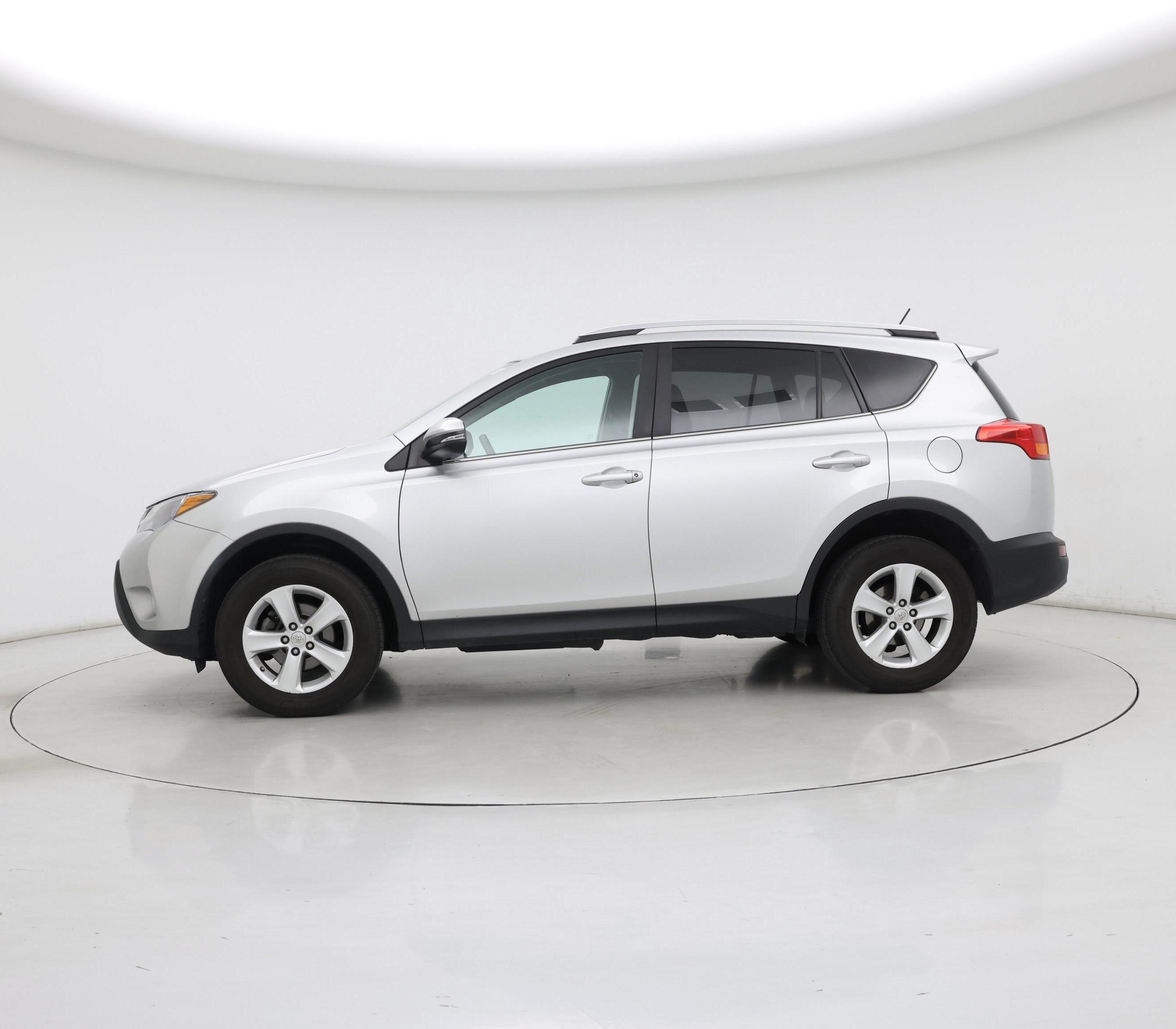 Thumbnail: 2013 Toyota RAV4 - 3