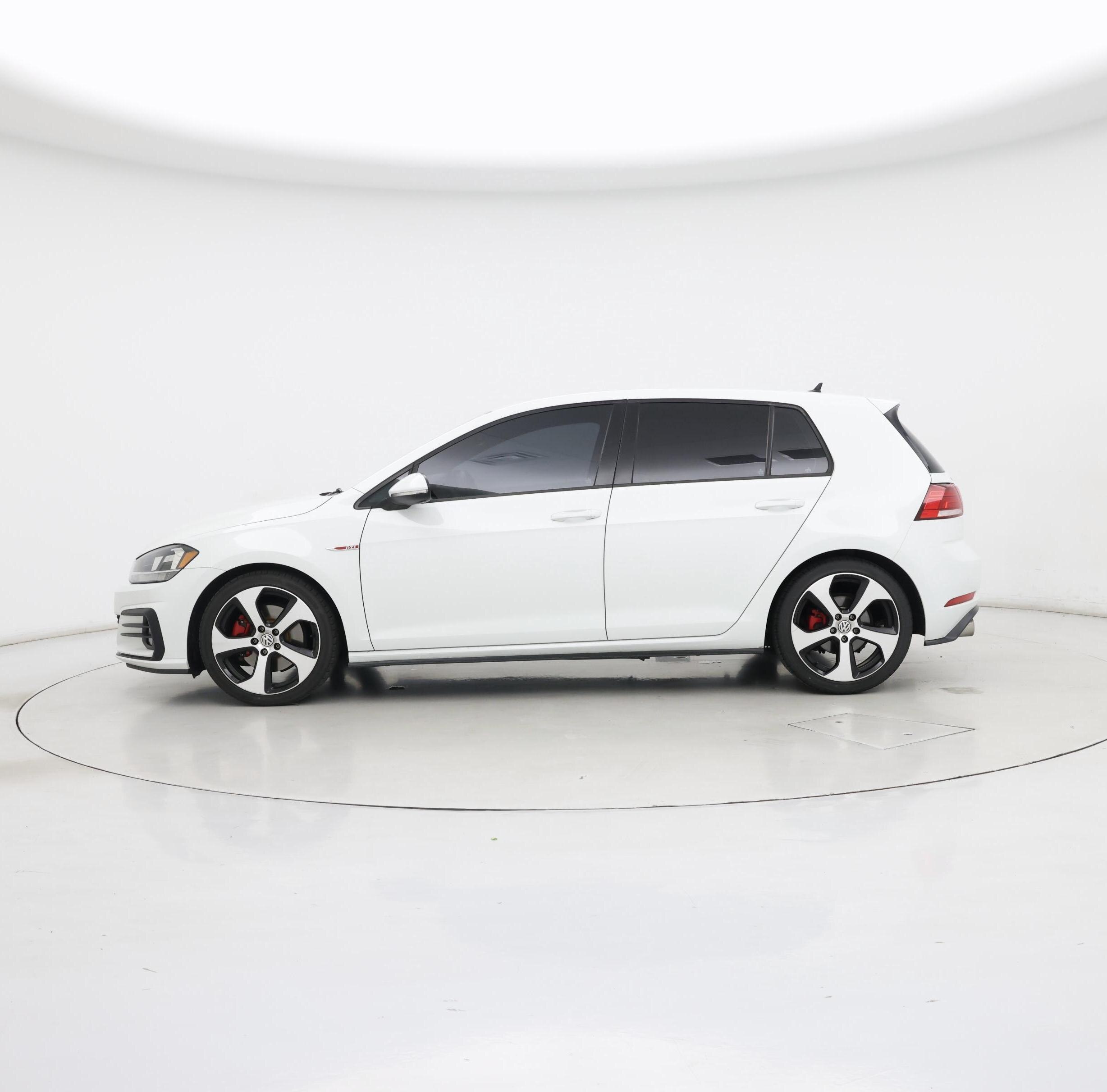 Thumbnail: 2018 Volkswagen Golf - 3