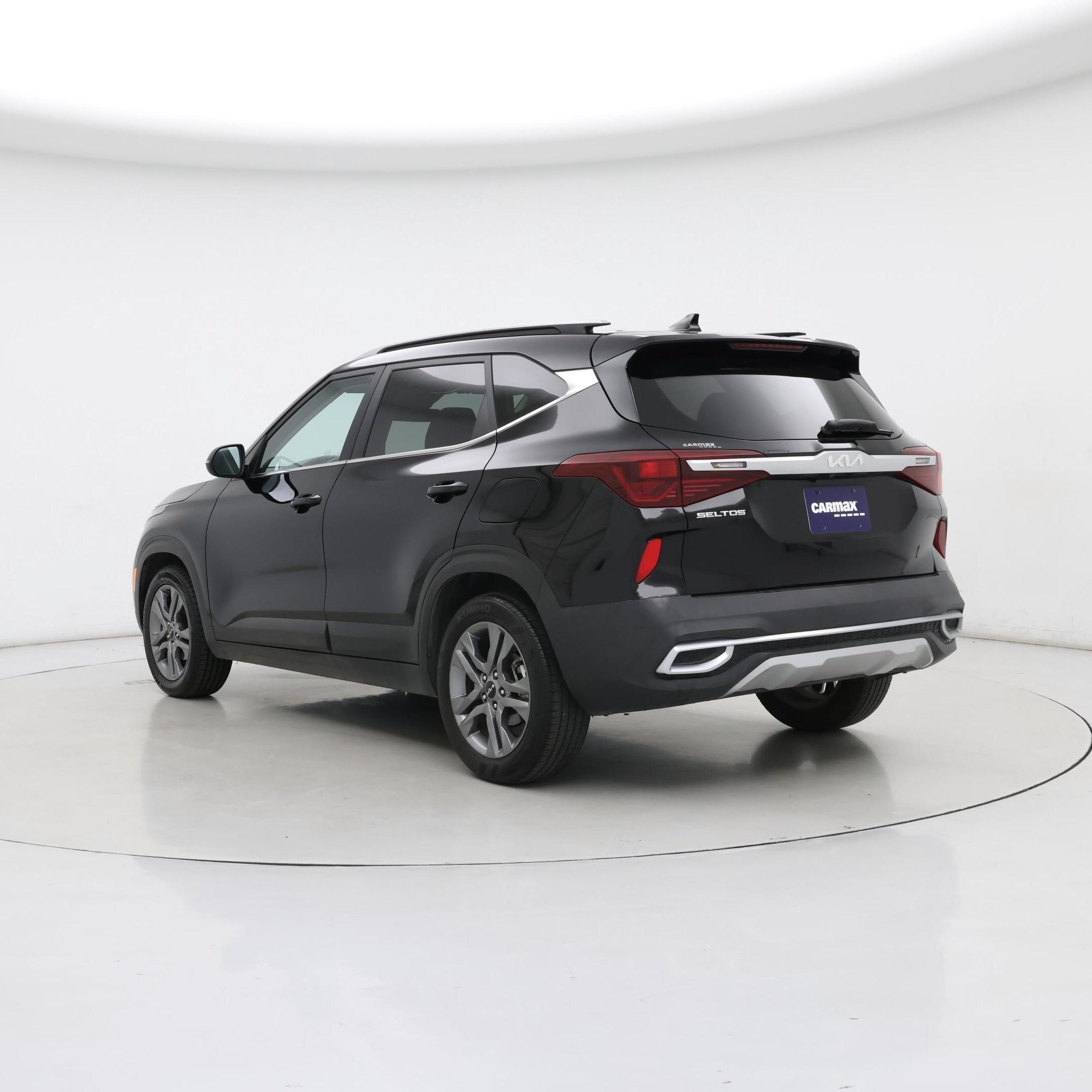 Thumbnail: 2023 Kia Seltos - 2