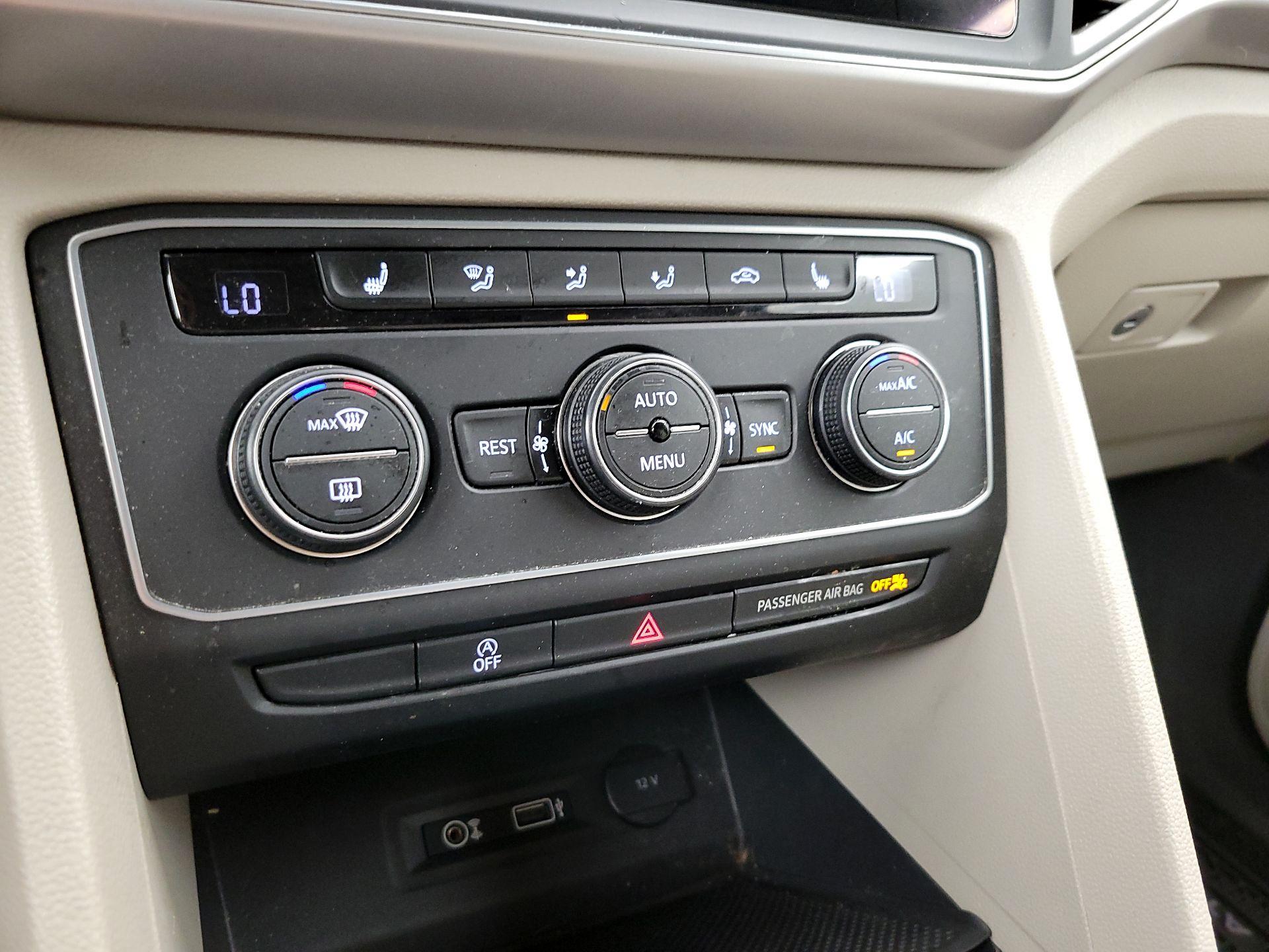 Thumbnail: 2018 Volkswagen Atlas - 16