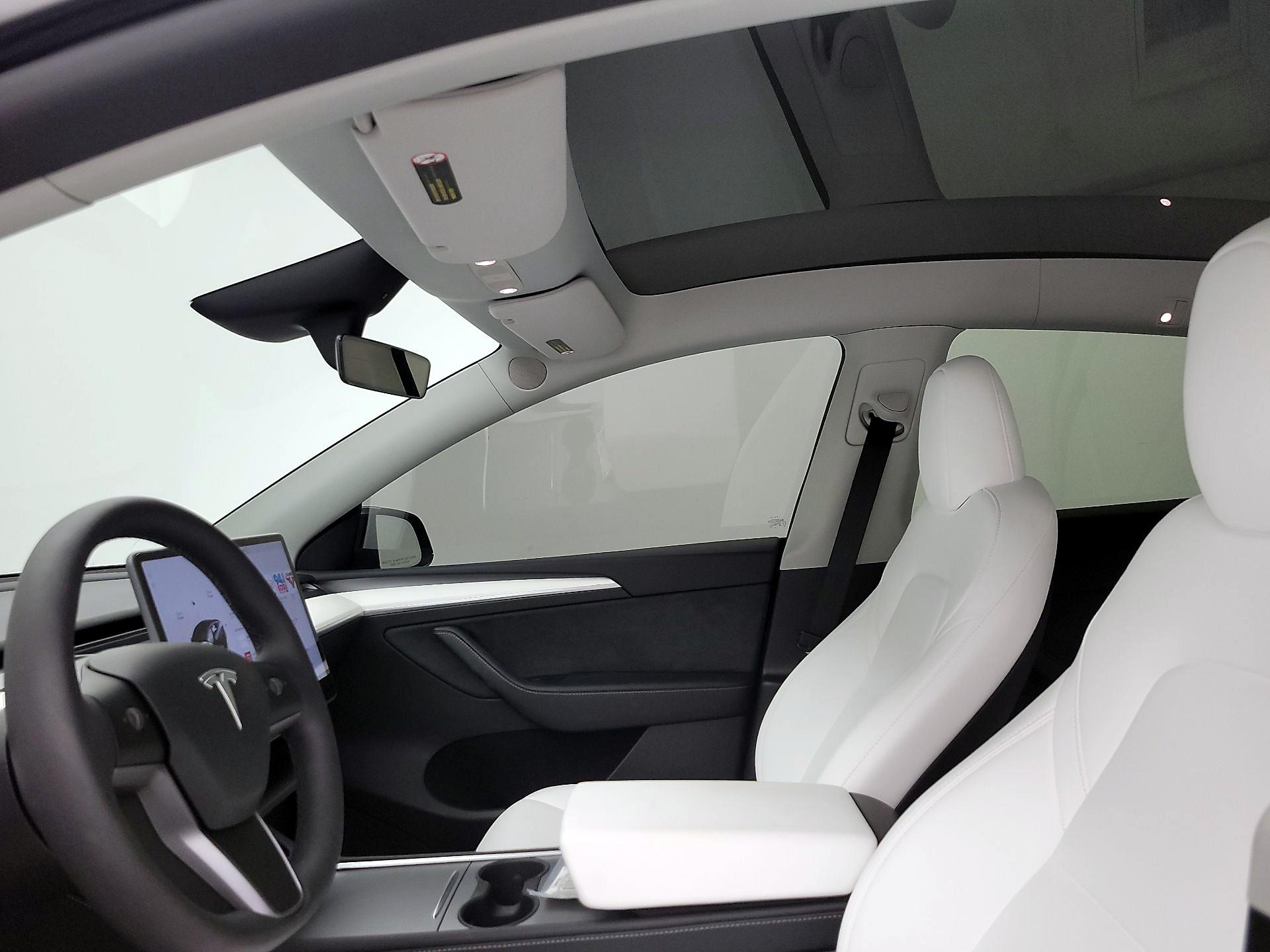Thumbnail: 2025 Tesla Model Y - 18