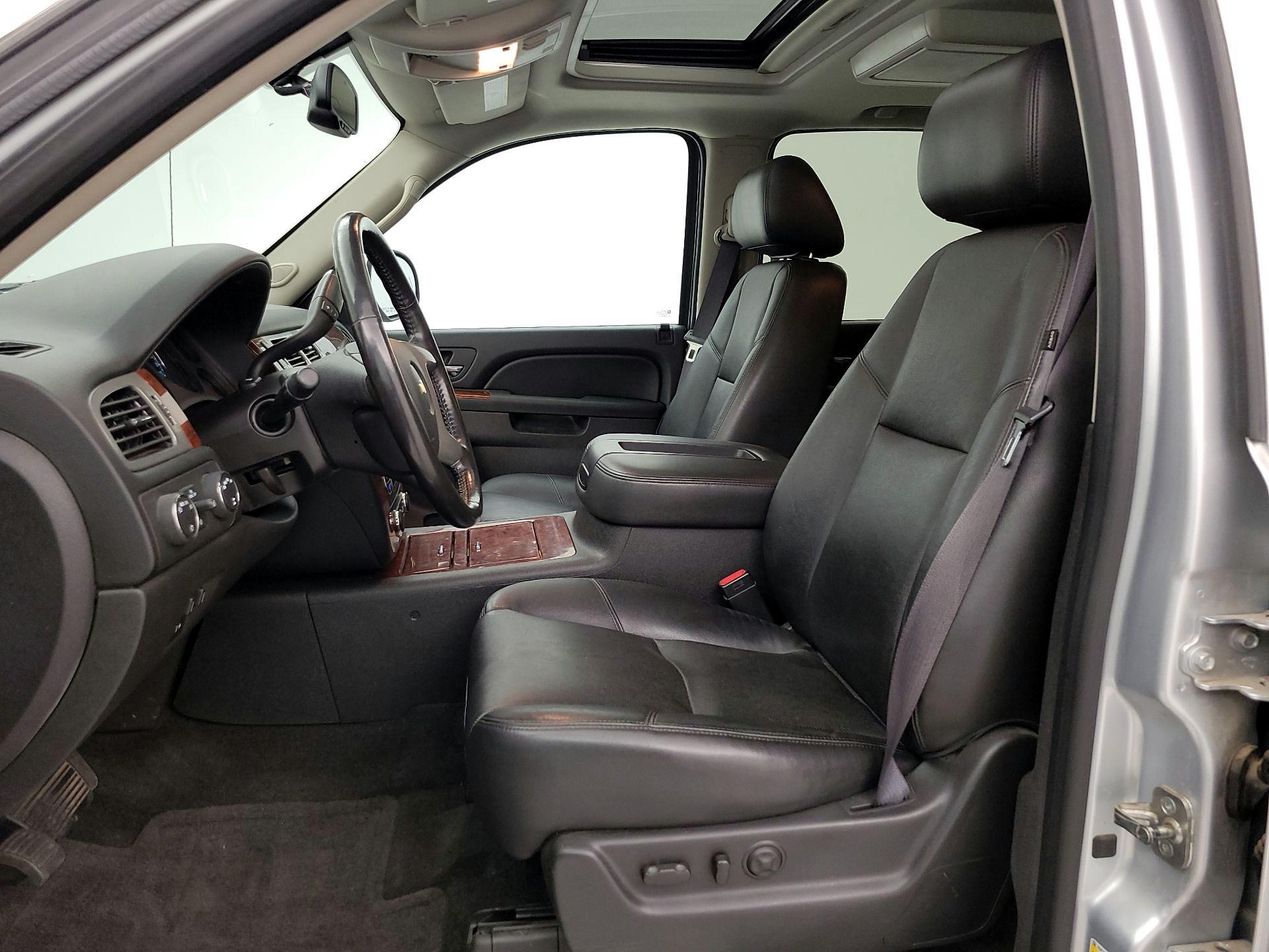 Thumbnail: 2013 Chevrolet Avalanche 1500 - 11
