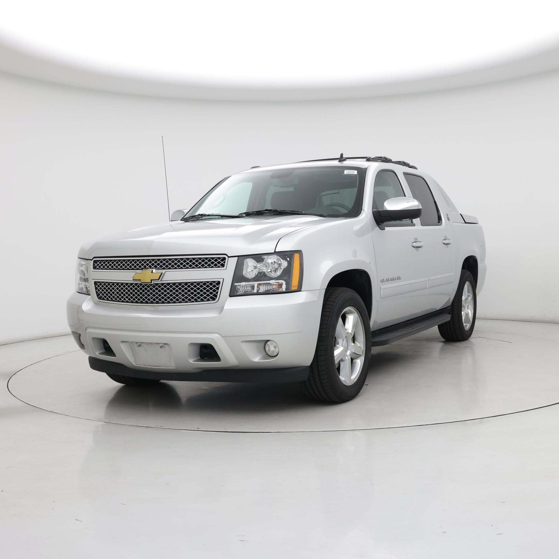 Thumbnail: 2013 Chevrolet Avalanche 1500 - 4