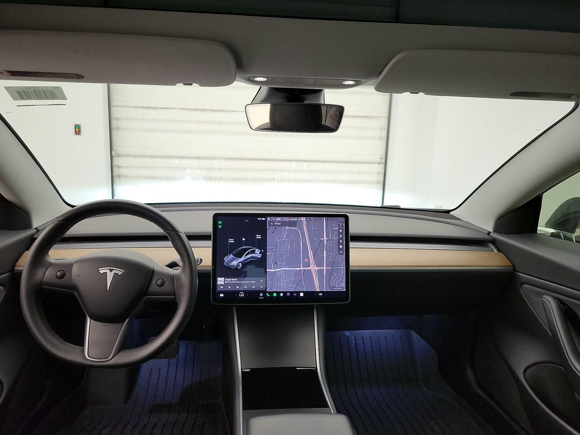 Thumbnail: 2020 Tesla Model 3 - 9