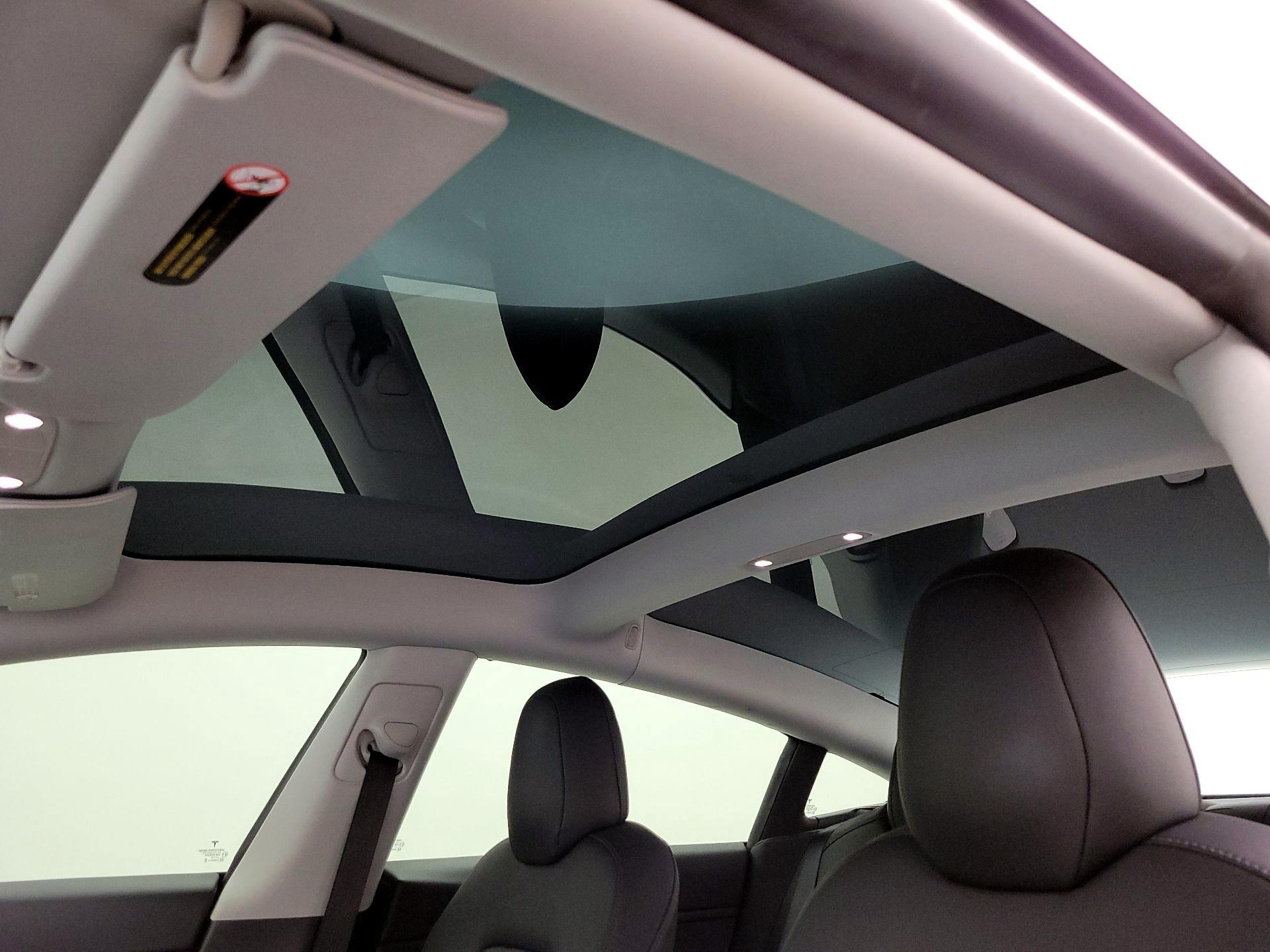 Thumbnail: 2020 Tesla Model 3 - 18