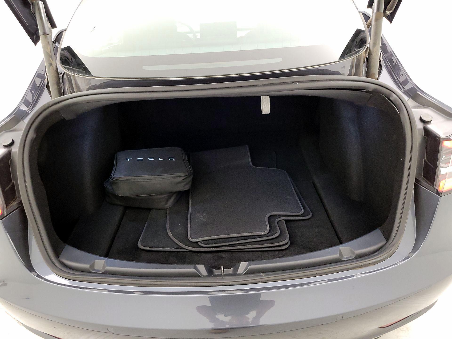 Thumbnail: 2020 Tesla Model 3 - 20