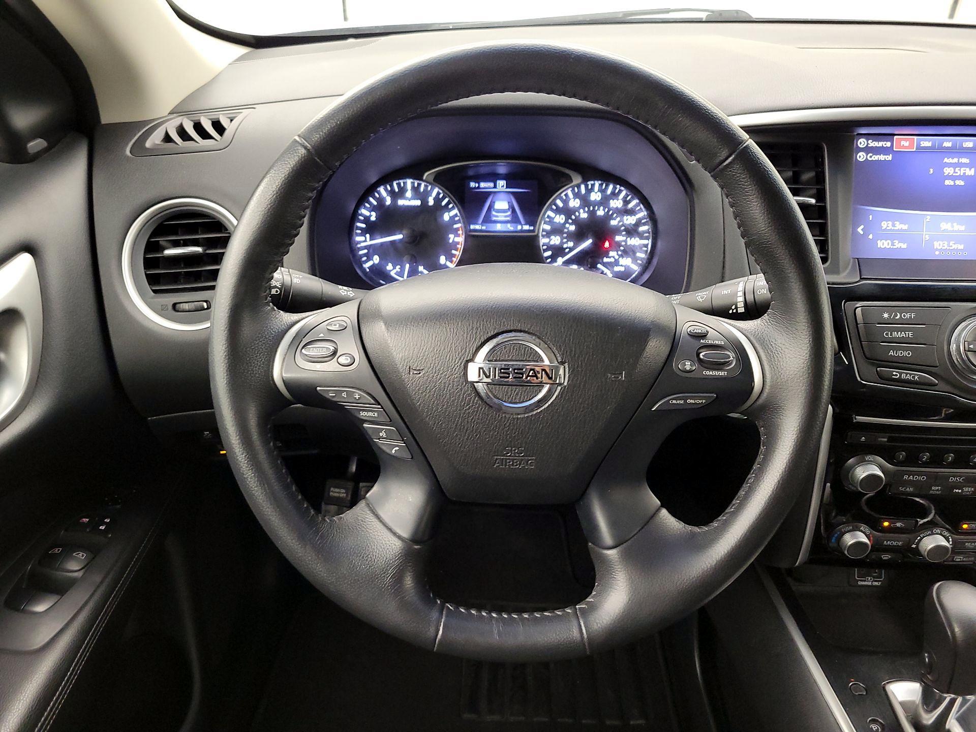 Thumbnail: 2019 Nissan Pathfinder - 10