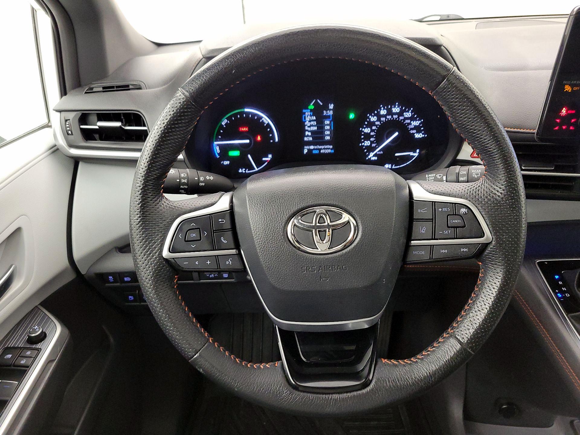 Thumbnail: 2023 Toyota Sienna - 10