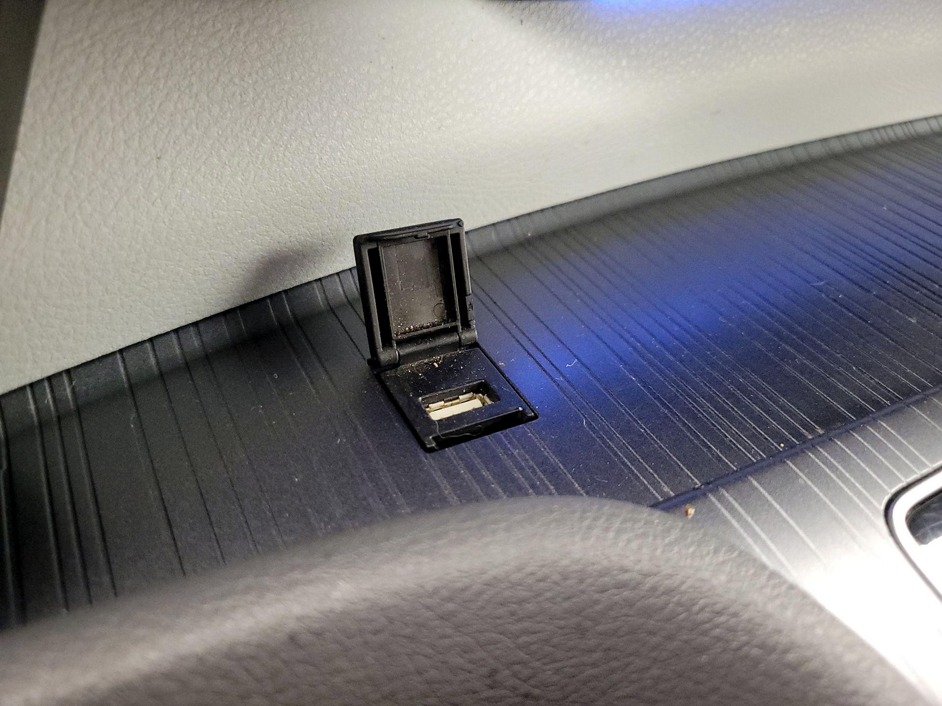Thumbnail: 2023 Toyota Sienna - 19